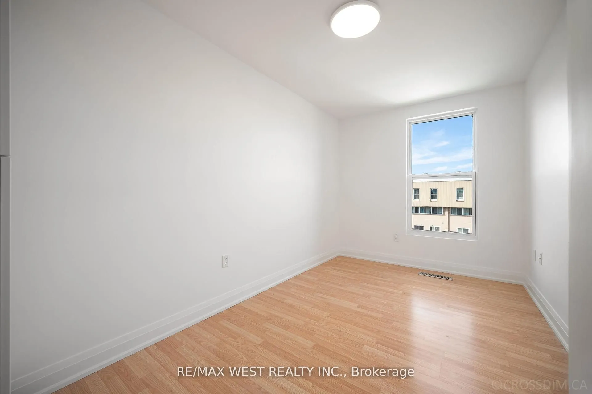 165 Cherokee Boulevard N, #236