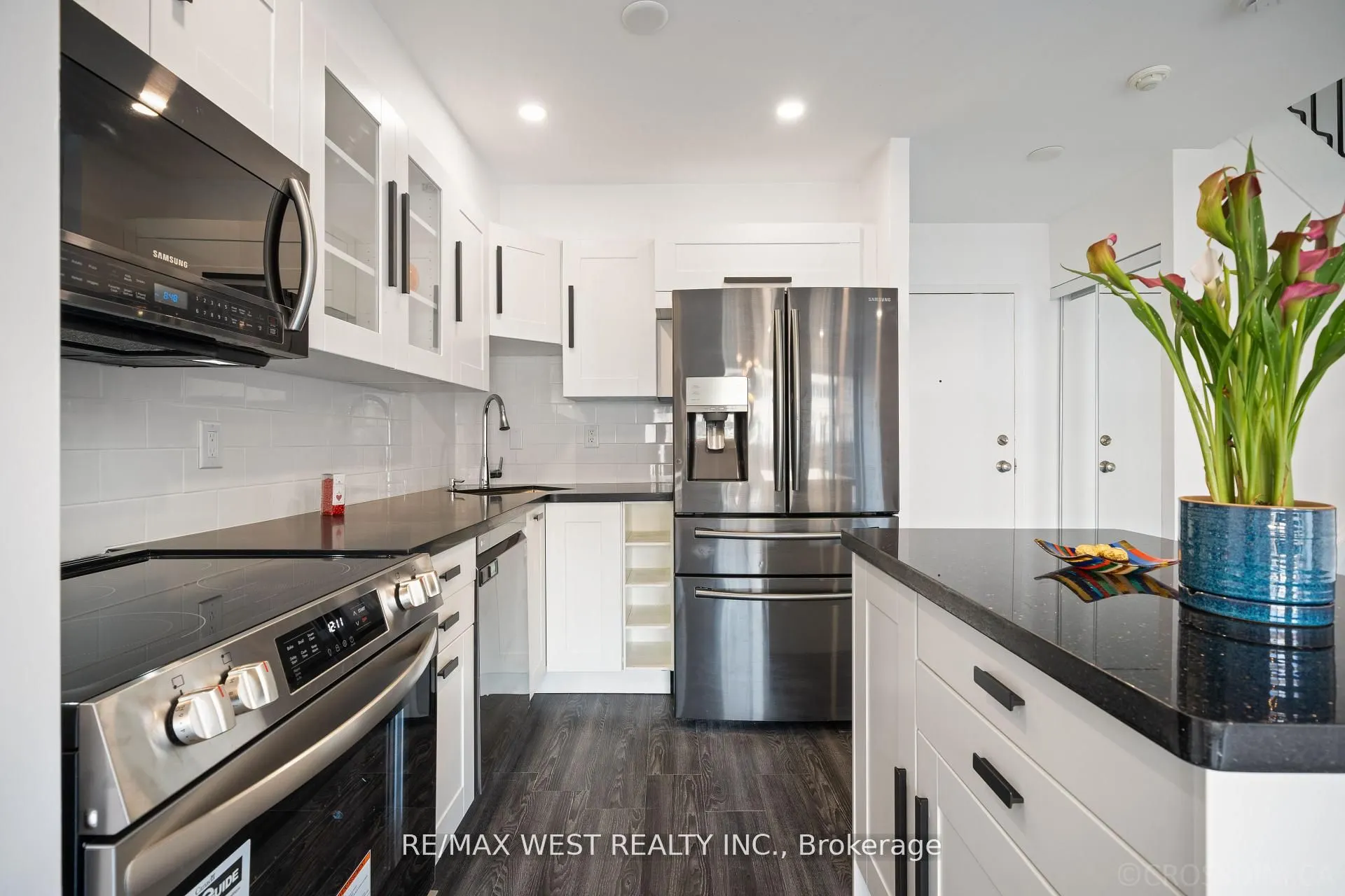 165 Cherokee Boulevard N, #236