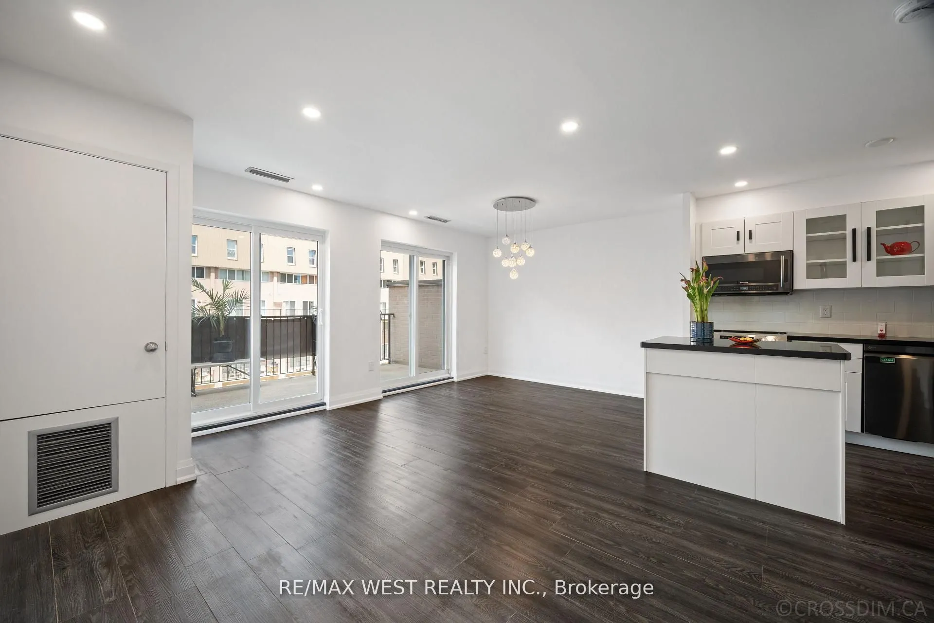 165 Cherokee Boulevard N, #236