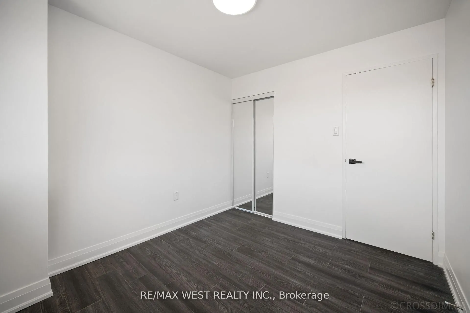 165 Cherokee Boulevard N, #236