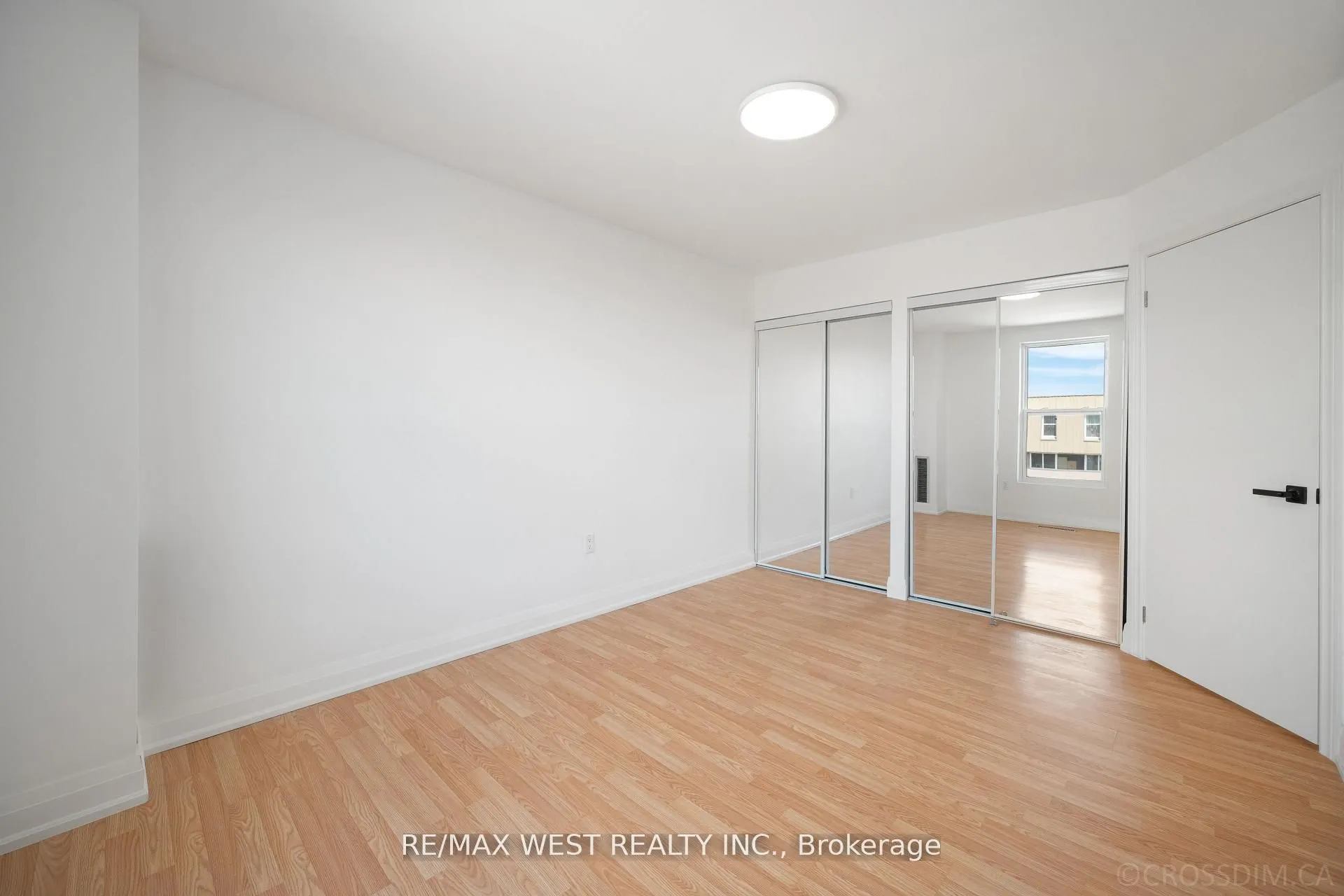 165 Cherokee Boulevard N, #236