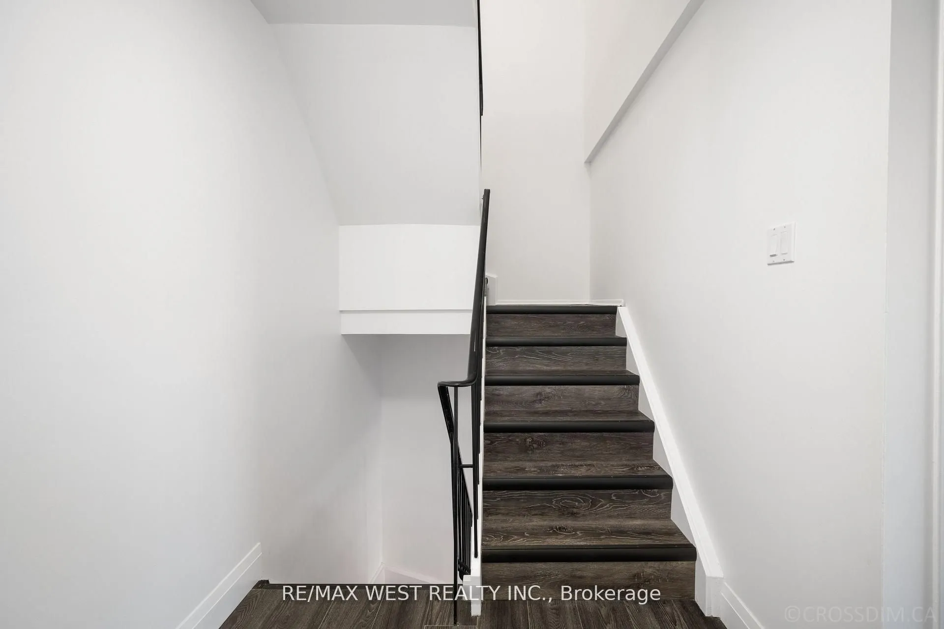 165 Cherokee Boulevard N, #236