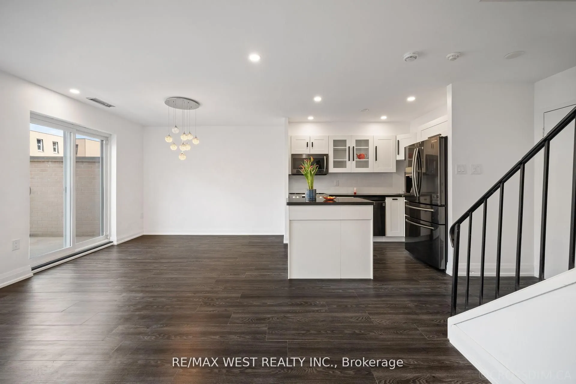 165 Cherokee Boulevard N, #236