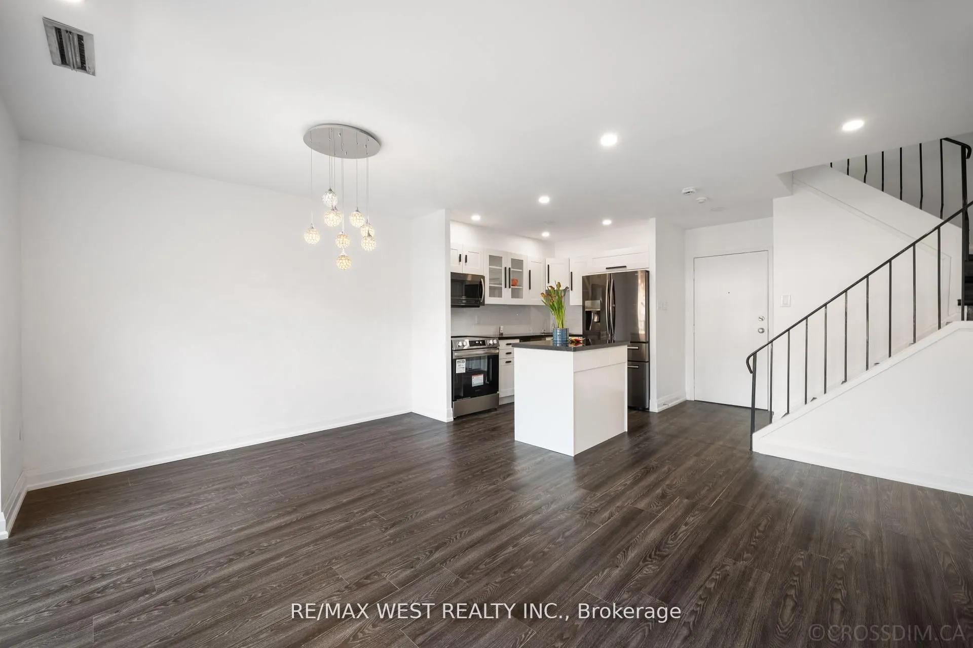 165 Cherokee Boulevard N, #236