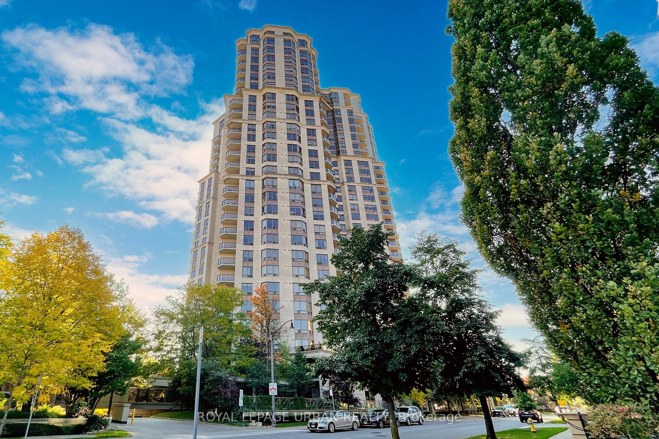 78 Harrison Garden Boulevard, #908