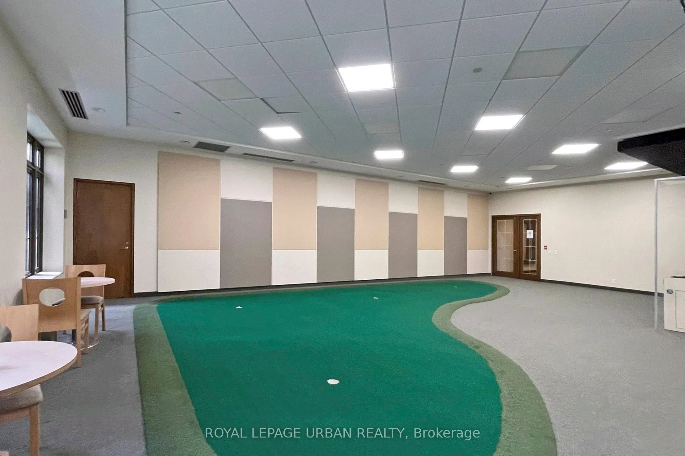 78 Harrison Garden Boulevard, #908