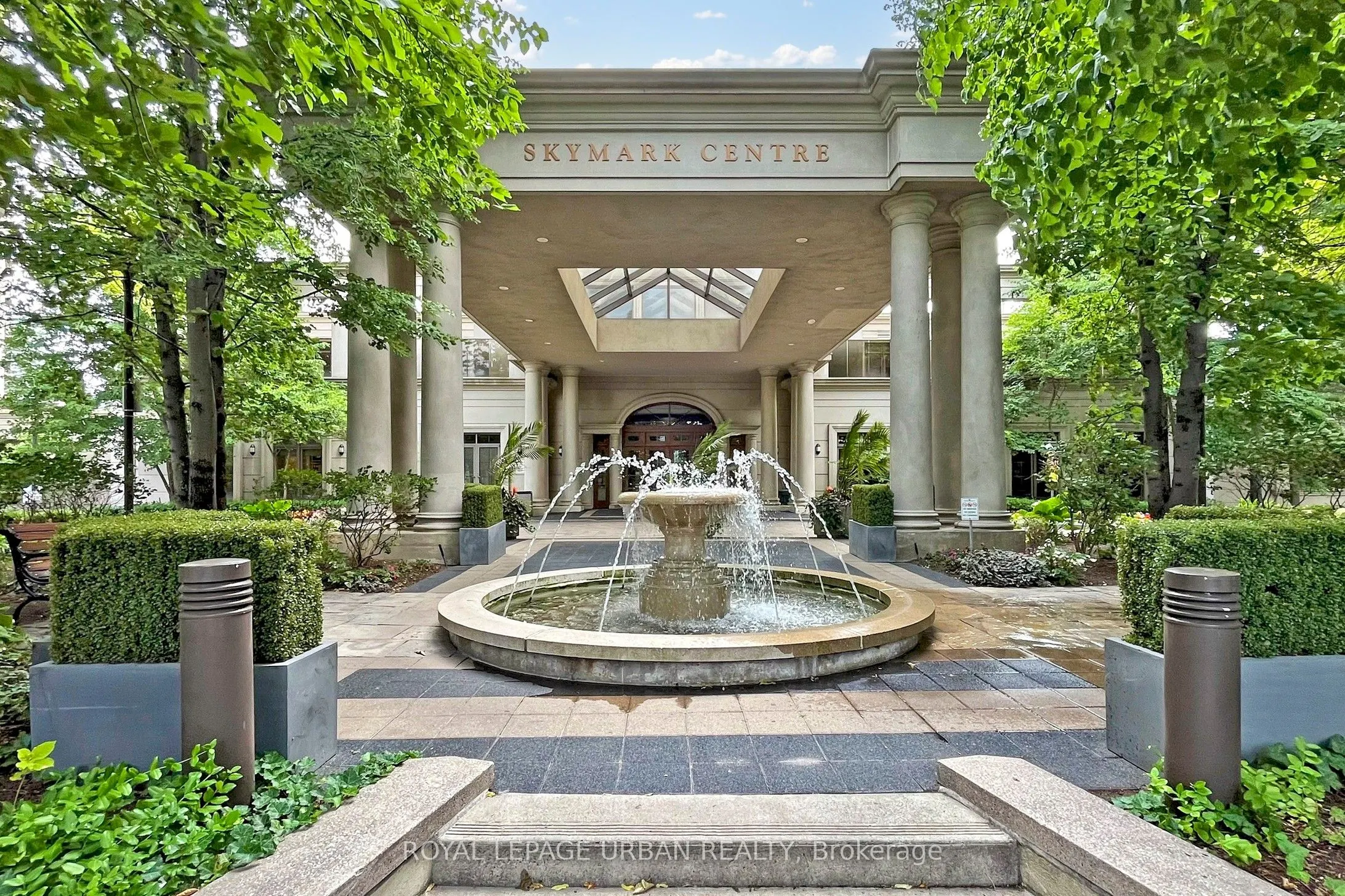 78 Harrison Garden Boulevard, #908