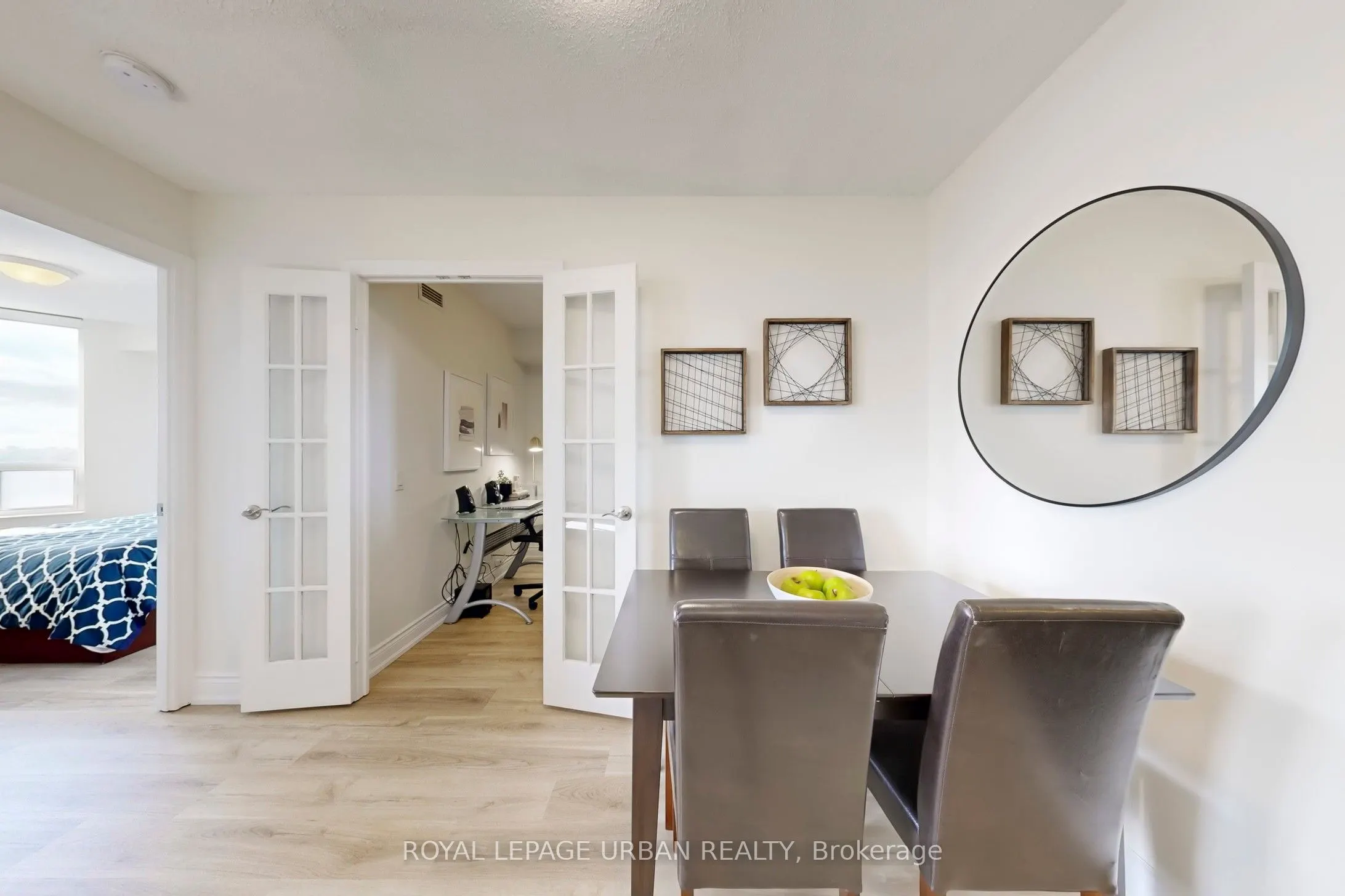 78 Harrison Garden Boulevard, #908