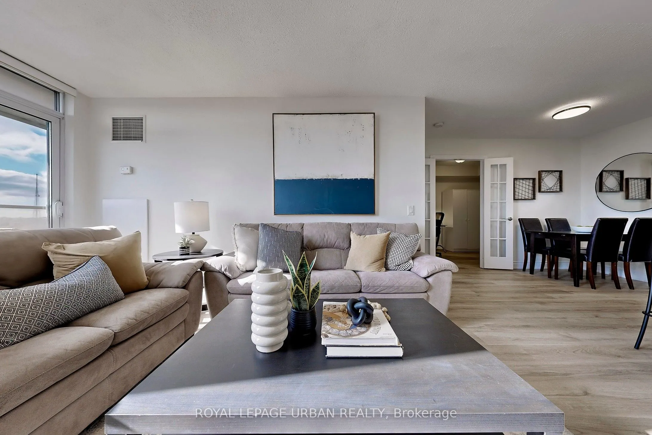 78 Harrison Garden Boulevard, #908