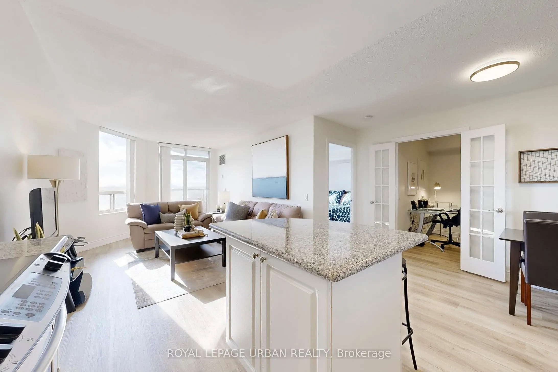 78 Harrison Garden Boulevard, #908