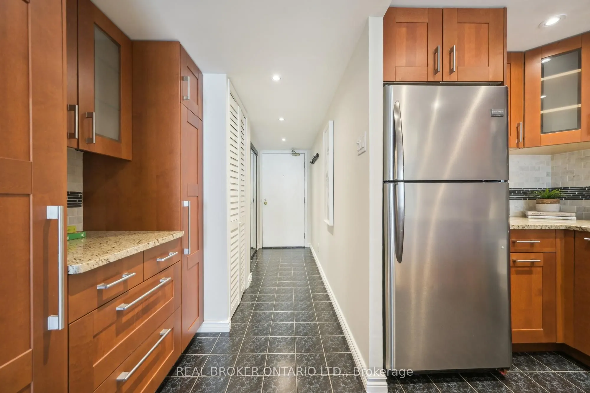 92 King Street E, #508