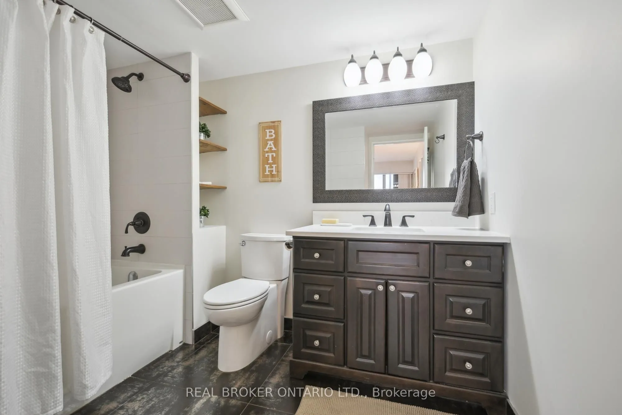 92 King Street E, #508