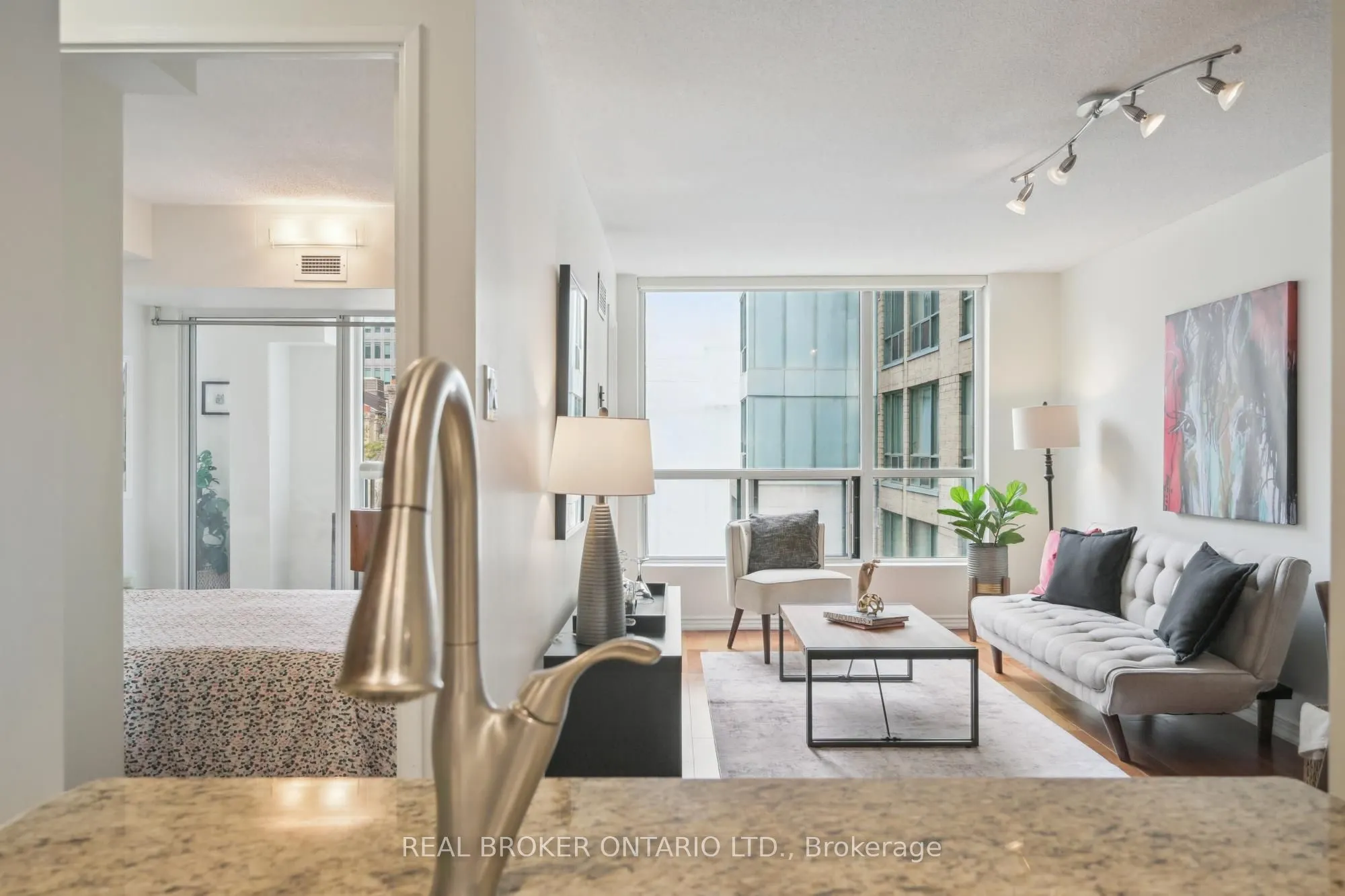 92 King Street E, #508