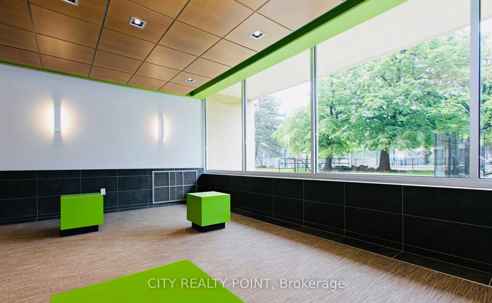 666 Spadina Avenue, #1401