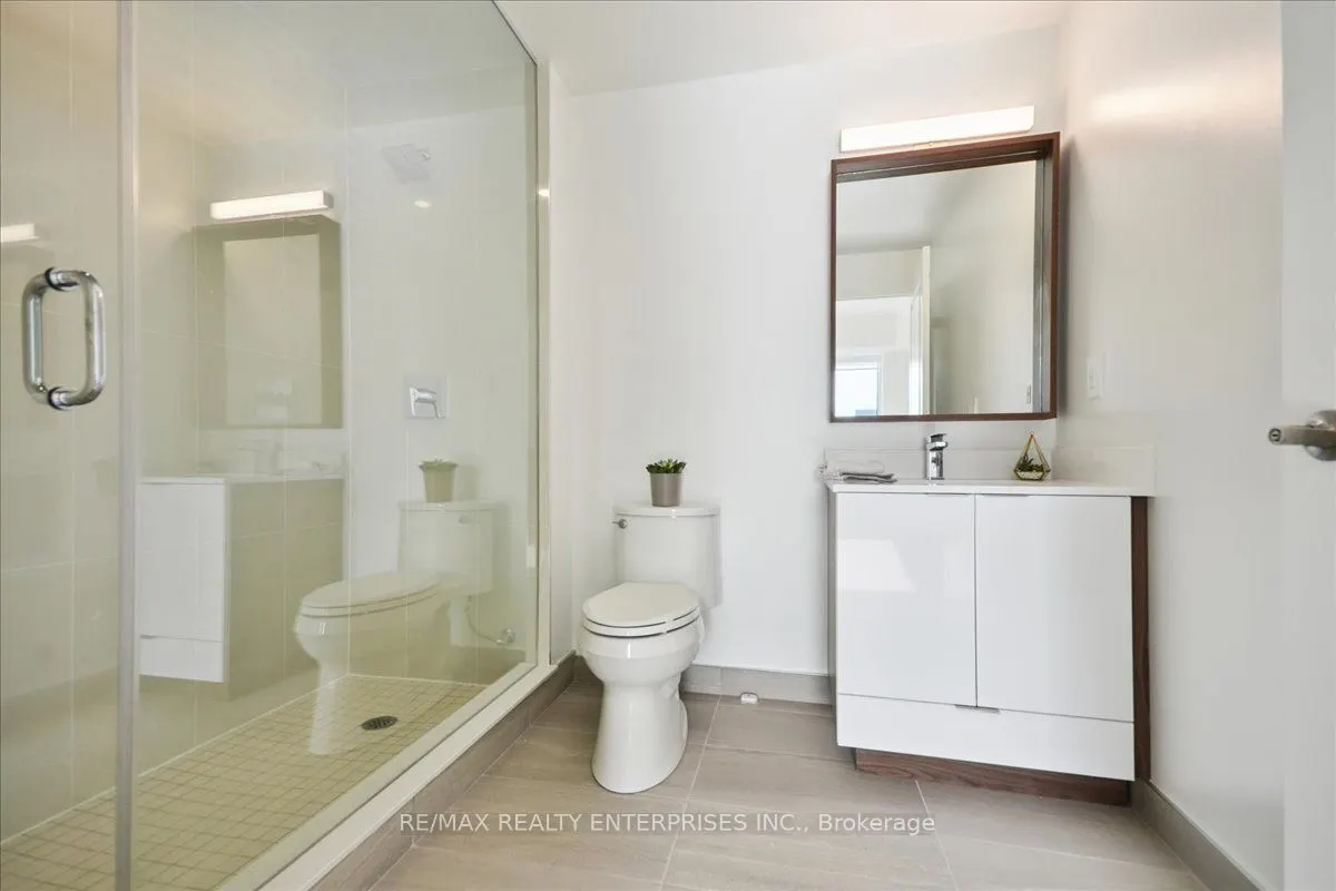 543 Richmond Street W, #711