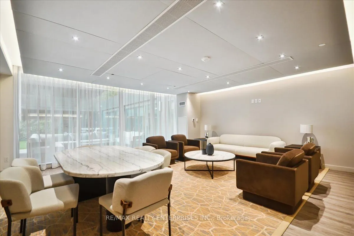 543 Richmond Street W, #711