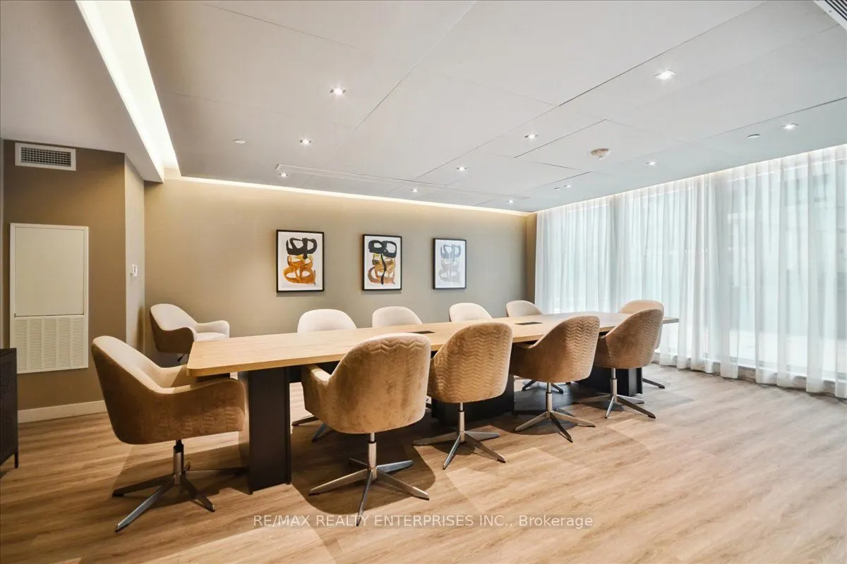 543 Richmond Street W, #711