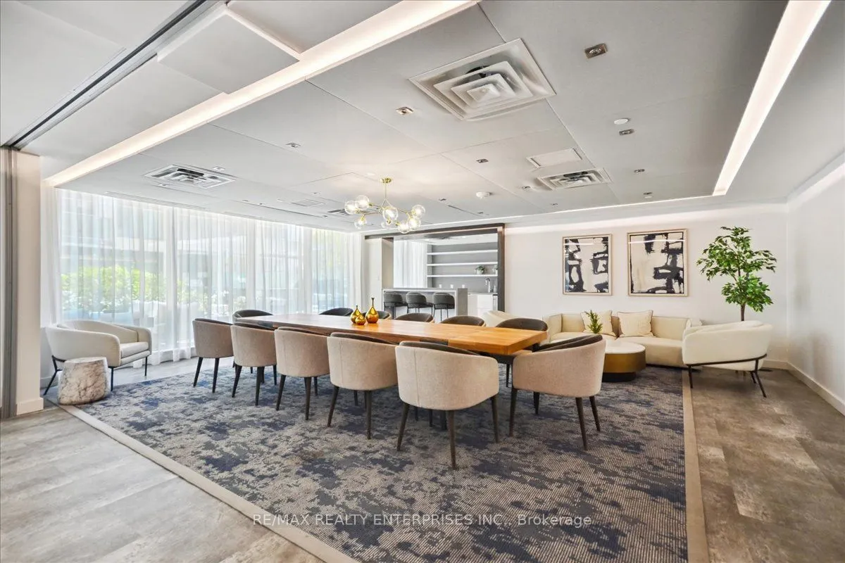 543 Richmond Street W, #711