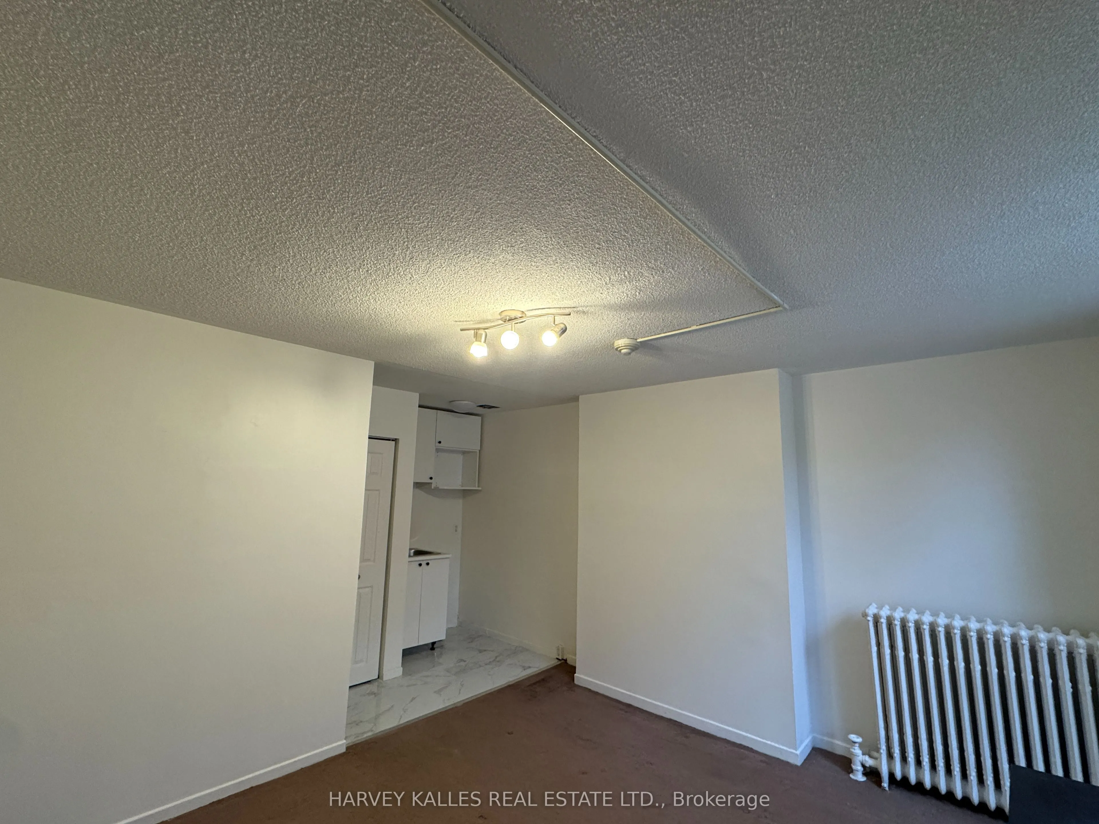 676 Huron Street, #101