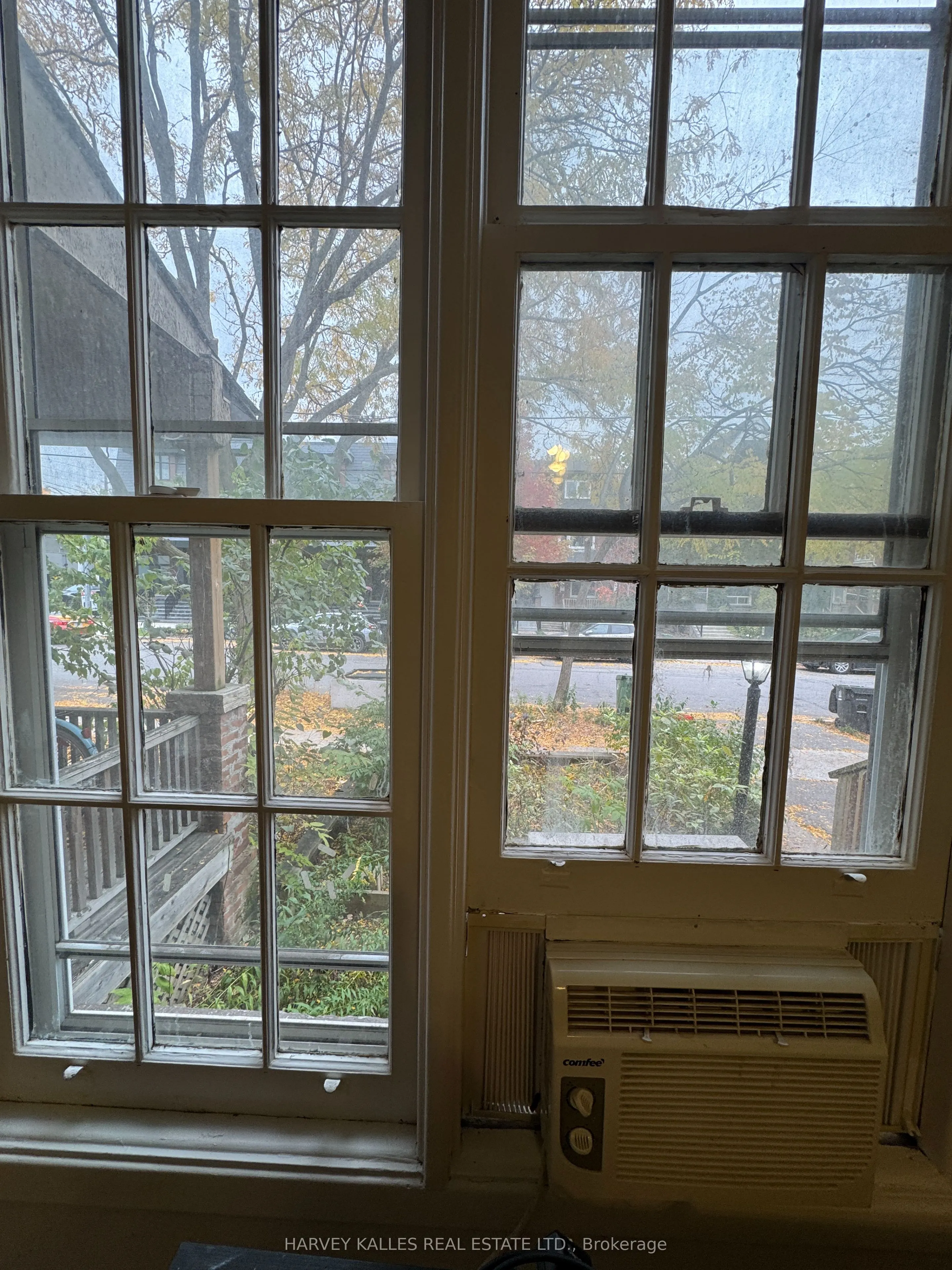 676 Huron Street, #101