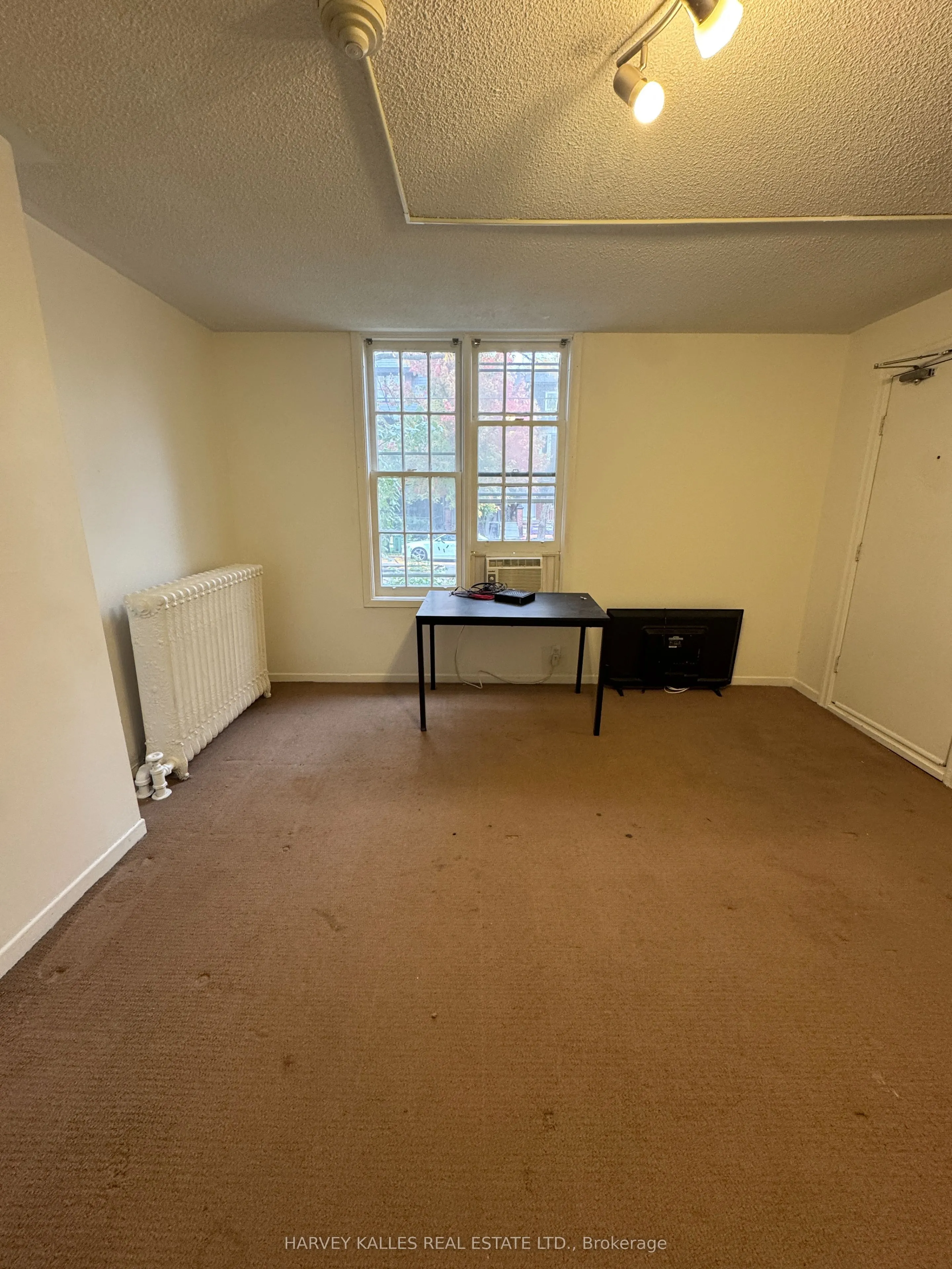 676 Huron Street, #101