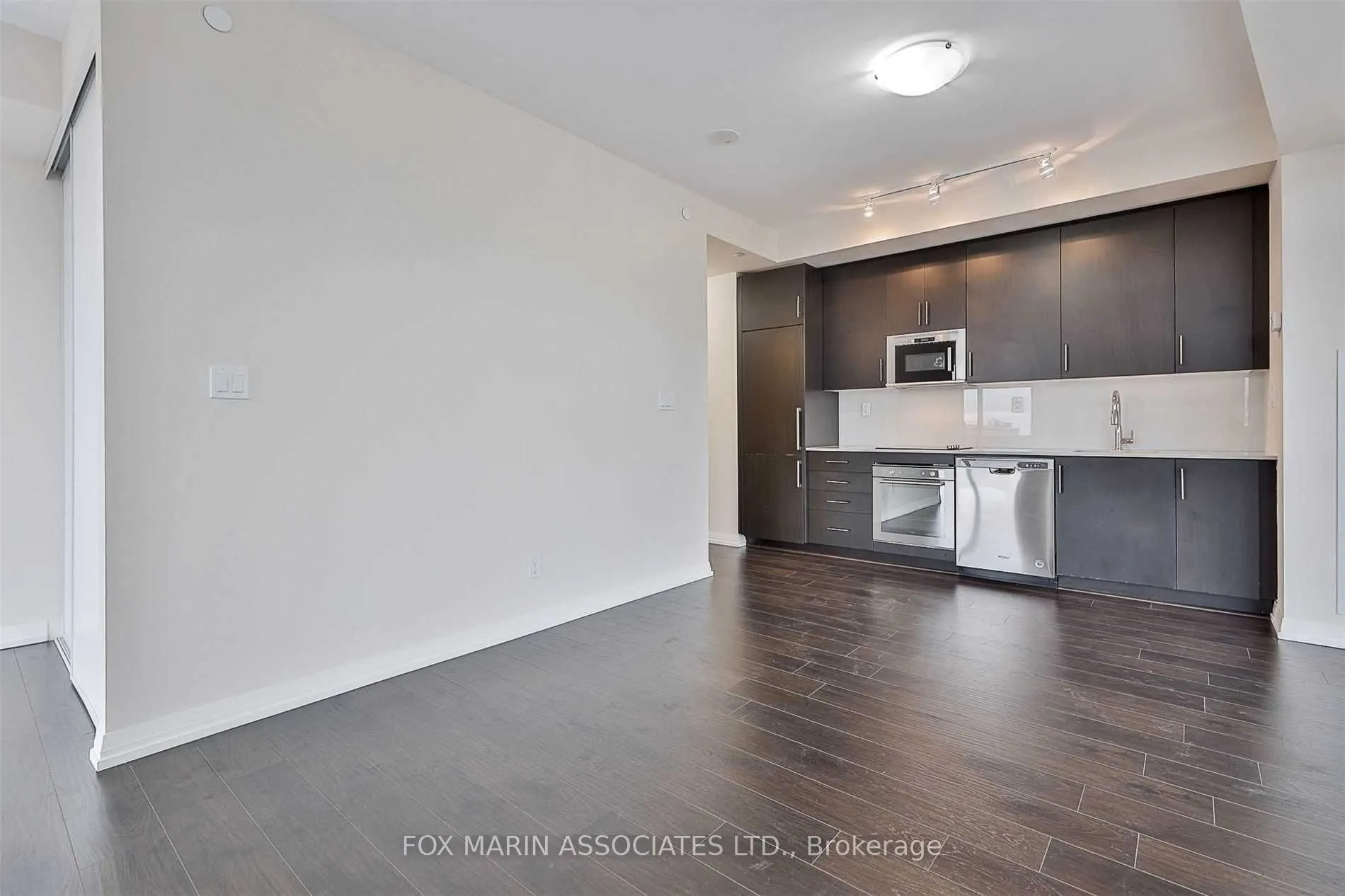 460 Adelaide Street E, #1720