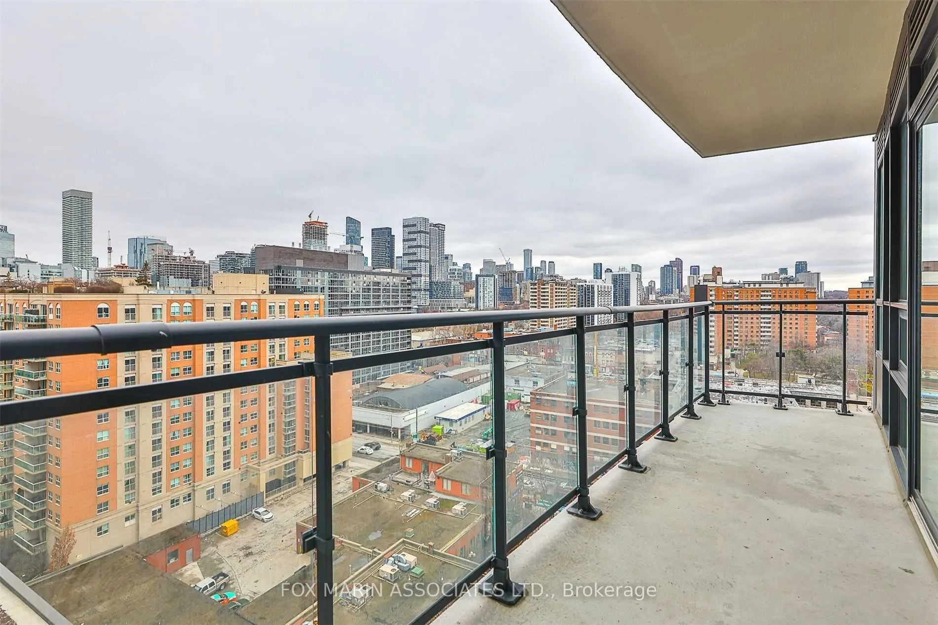 460 Adelaide Street E, #1720