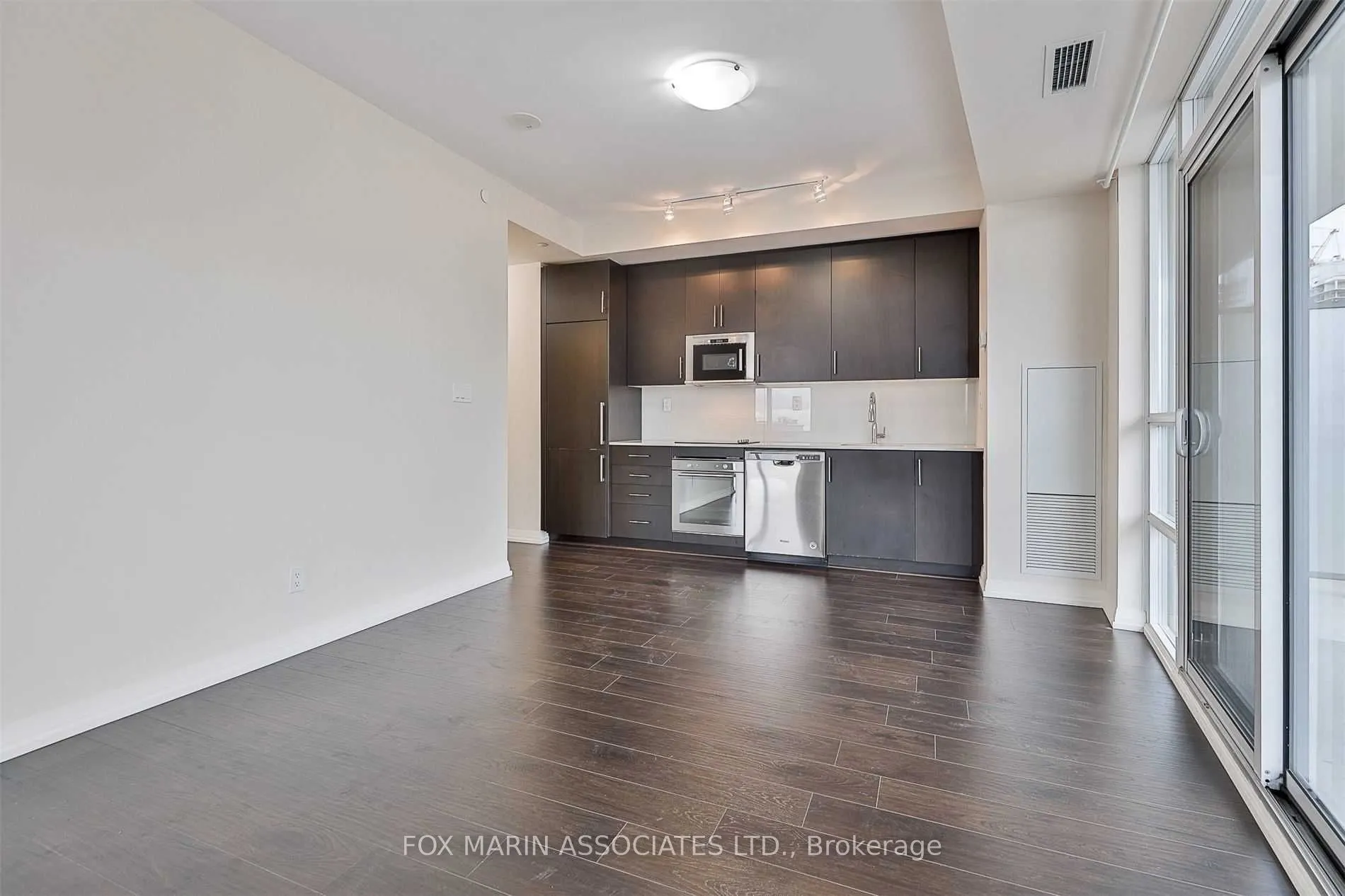 460 Adelaide Street E, #1720