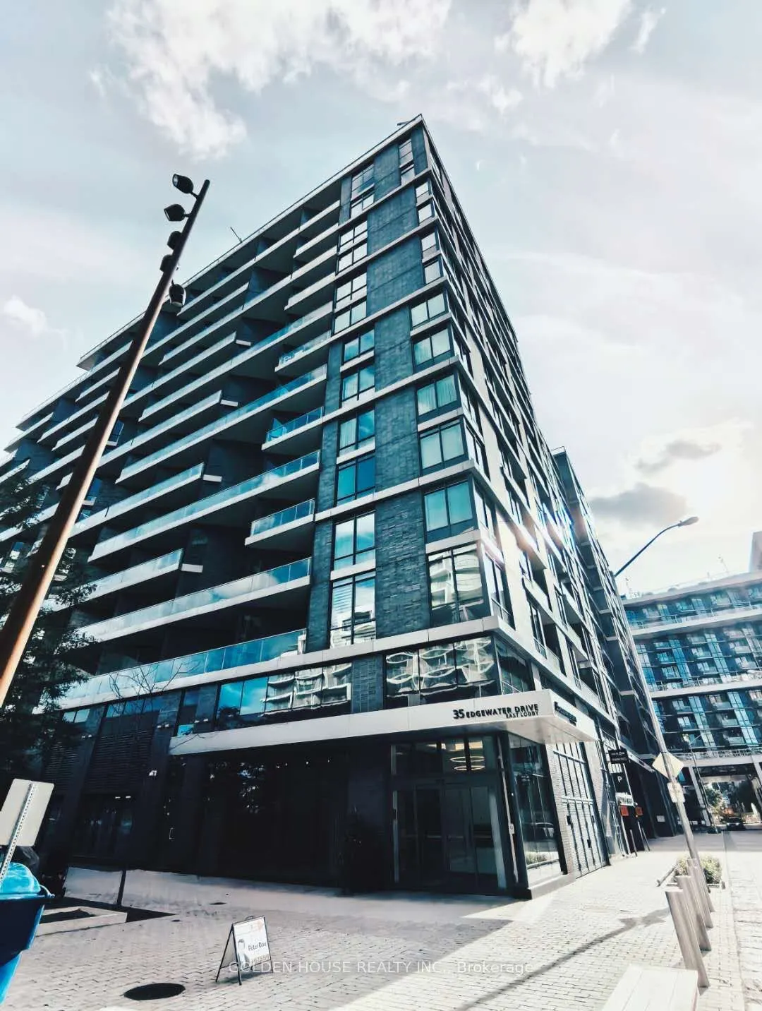 1 Edgewater Drive, #314