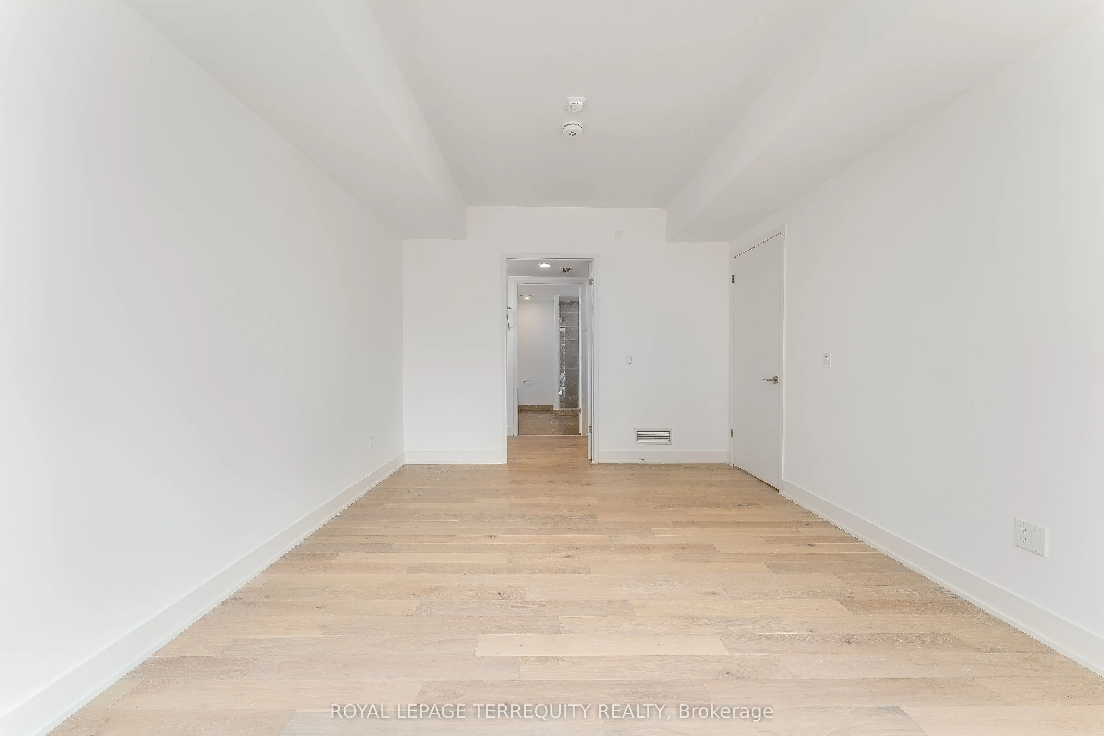 200 Keewatin Avenue, #207