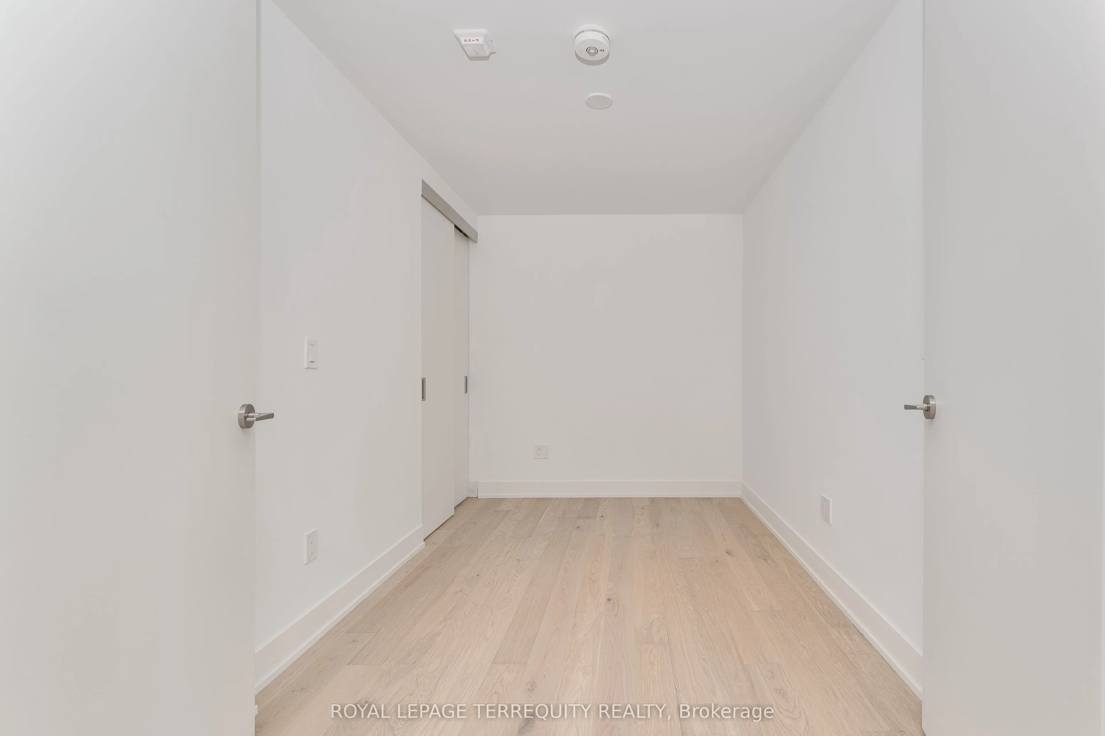 200 Keewatin Avenue, #207