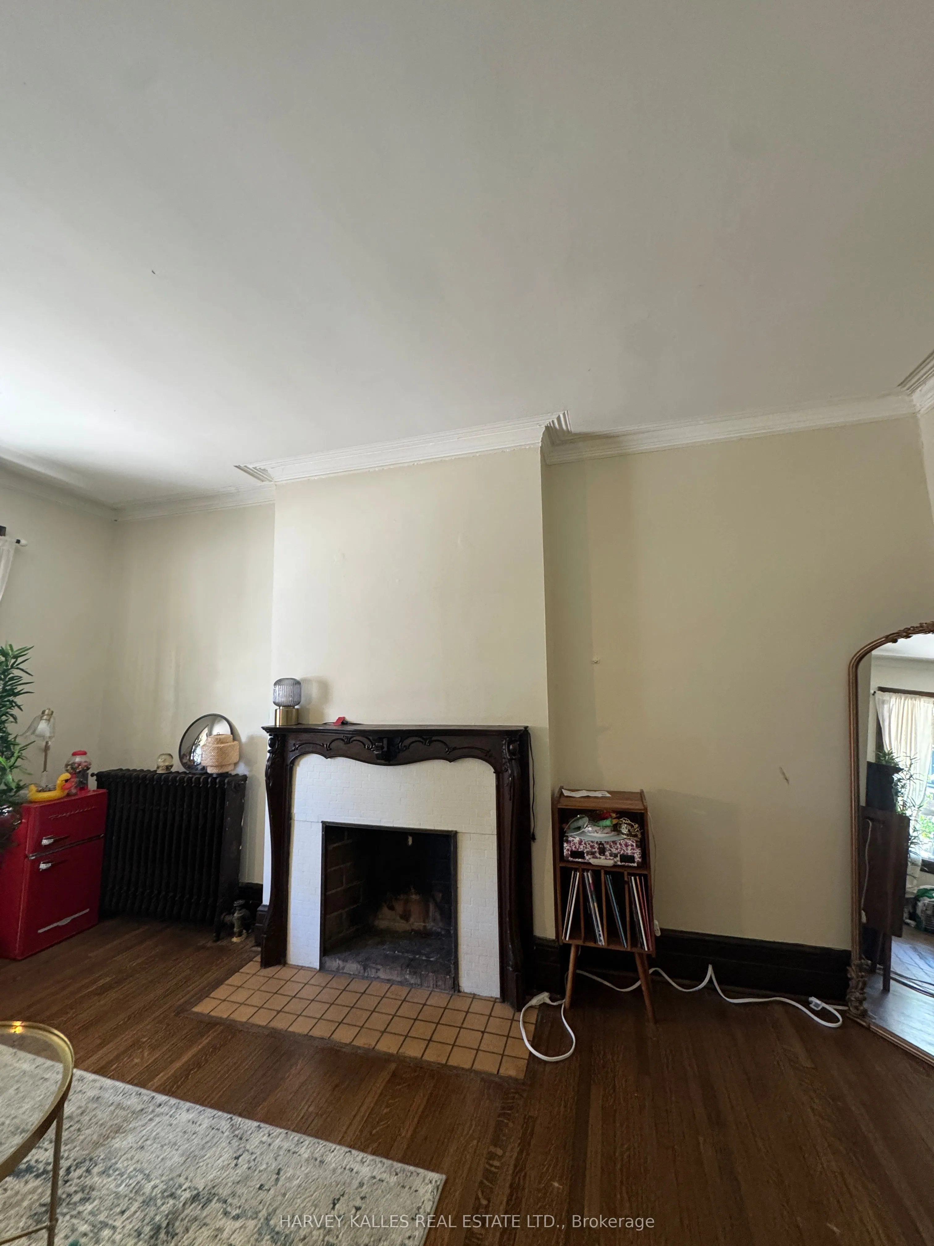 678 Huron Street, #200