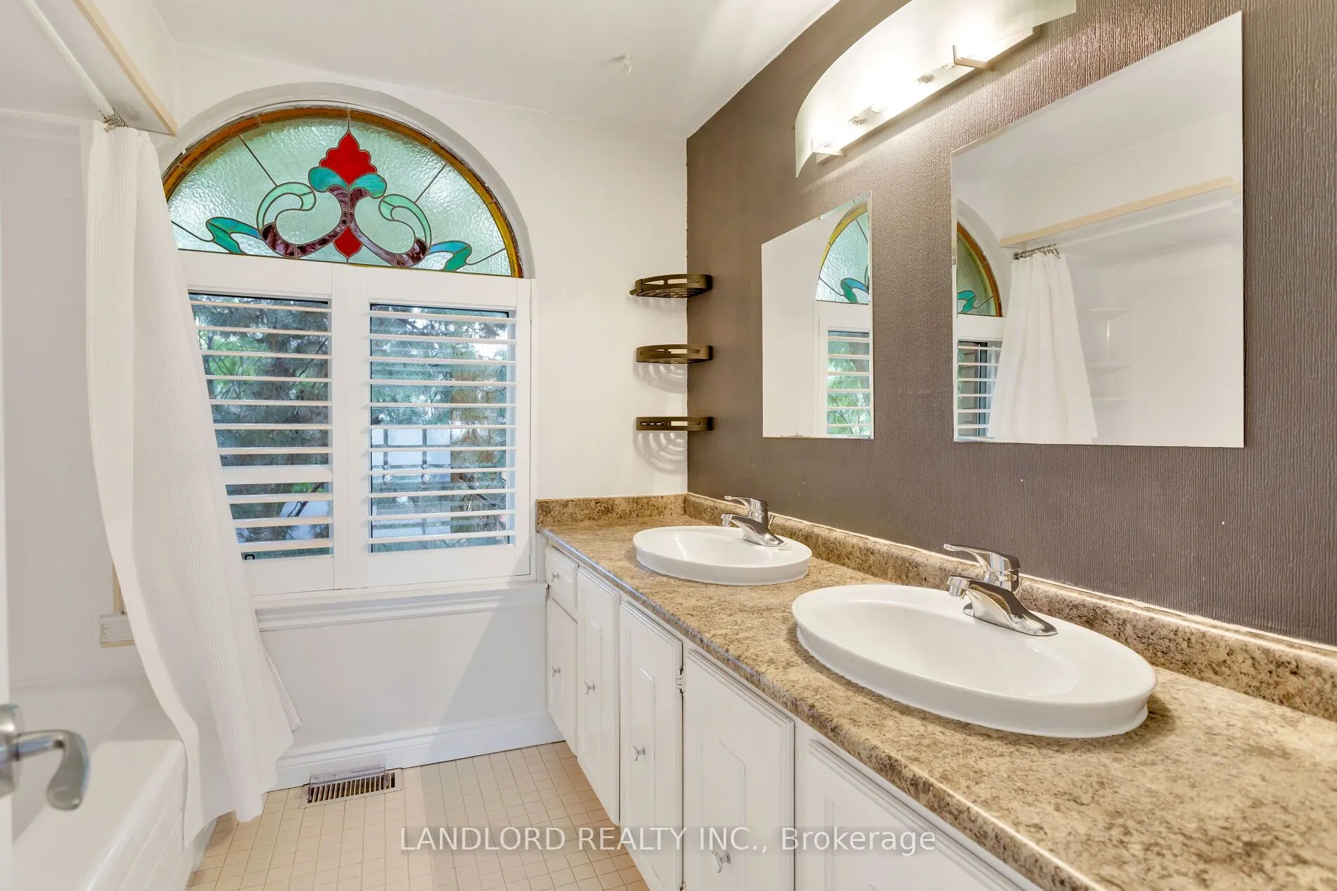 280 Sherbourne Street, #14