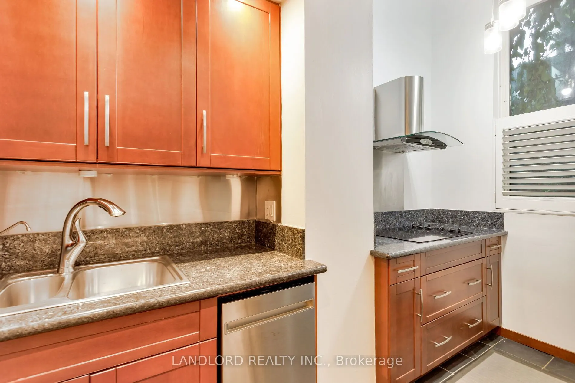 280 Sherbourne Street, #14