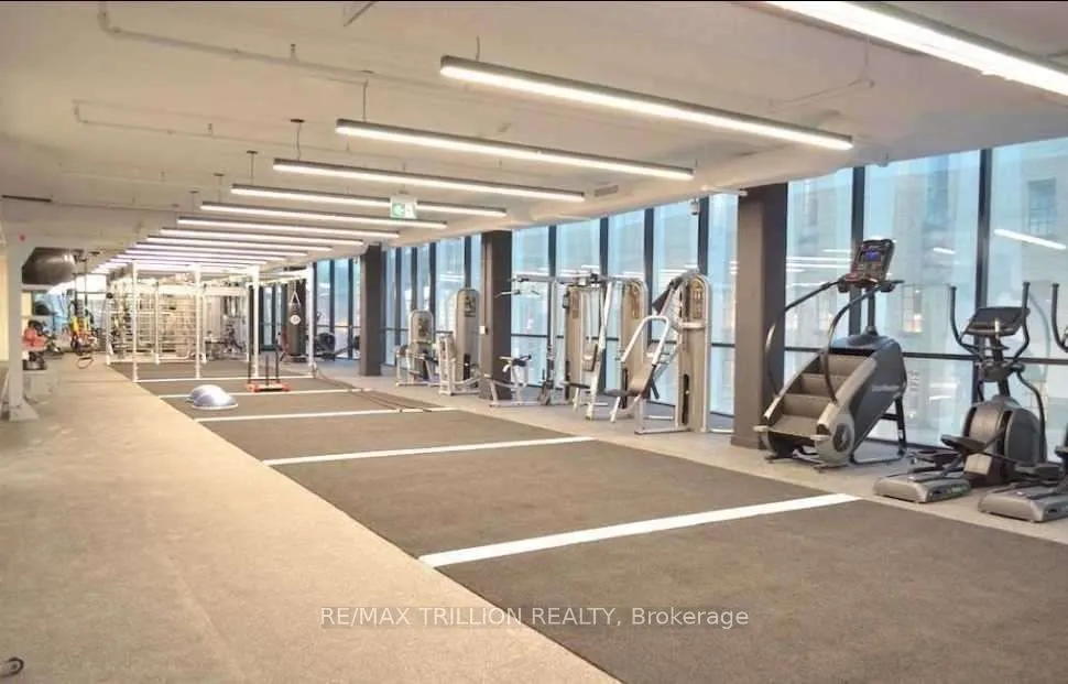 85 Wood Street, #2102