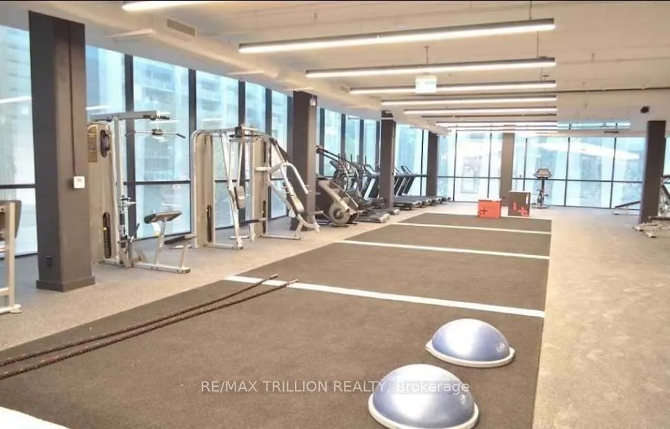 85 Wood Street, #2102