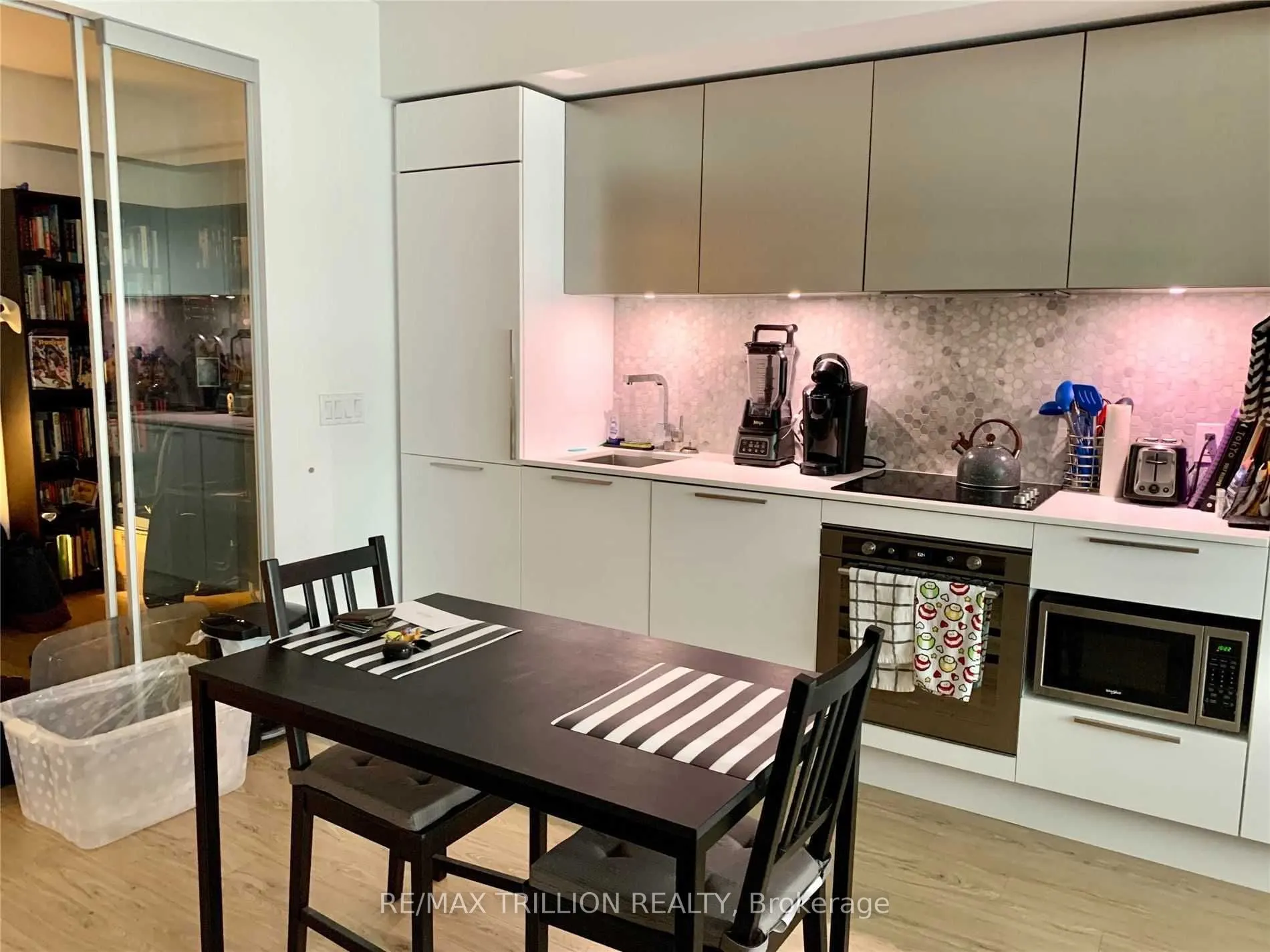 85 Wood Street, #2102