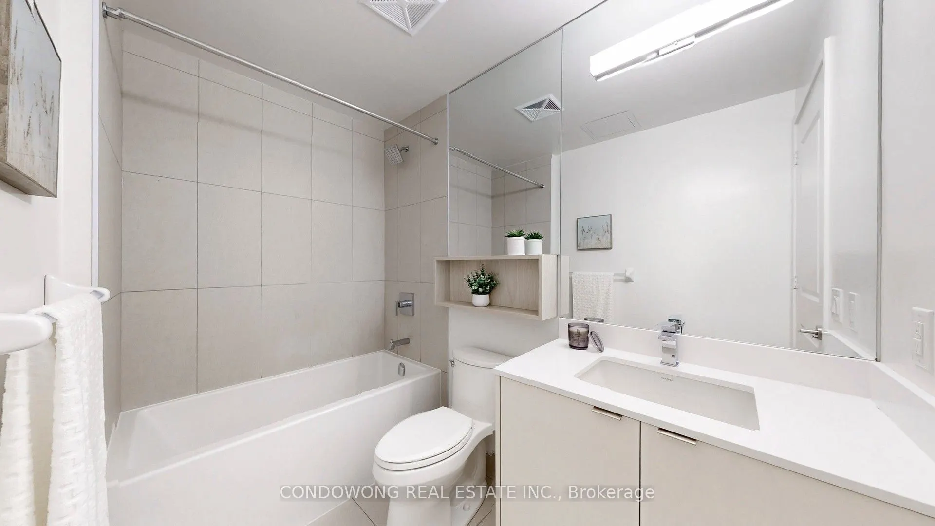 100 Dalhousie Street, #202