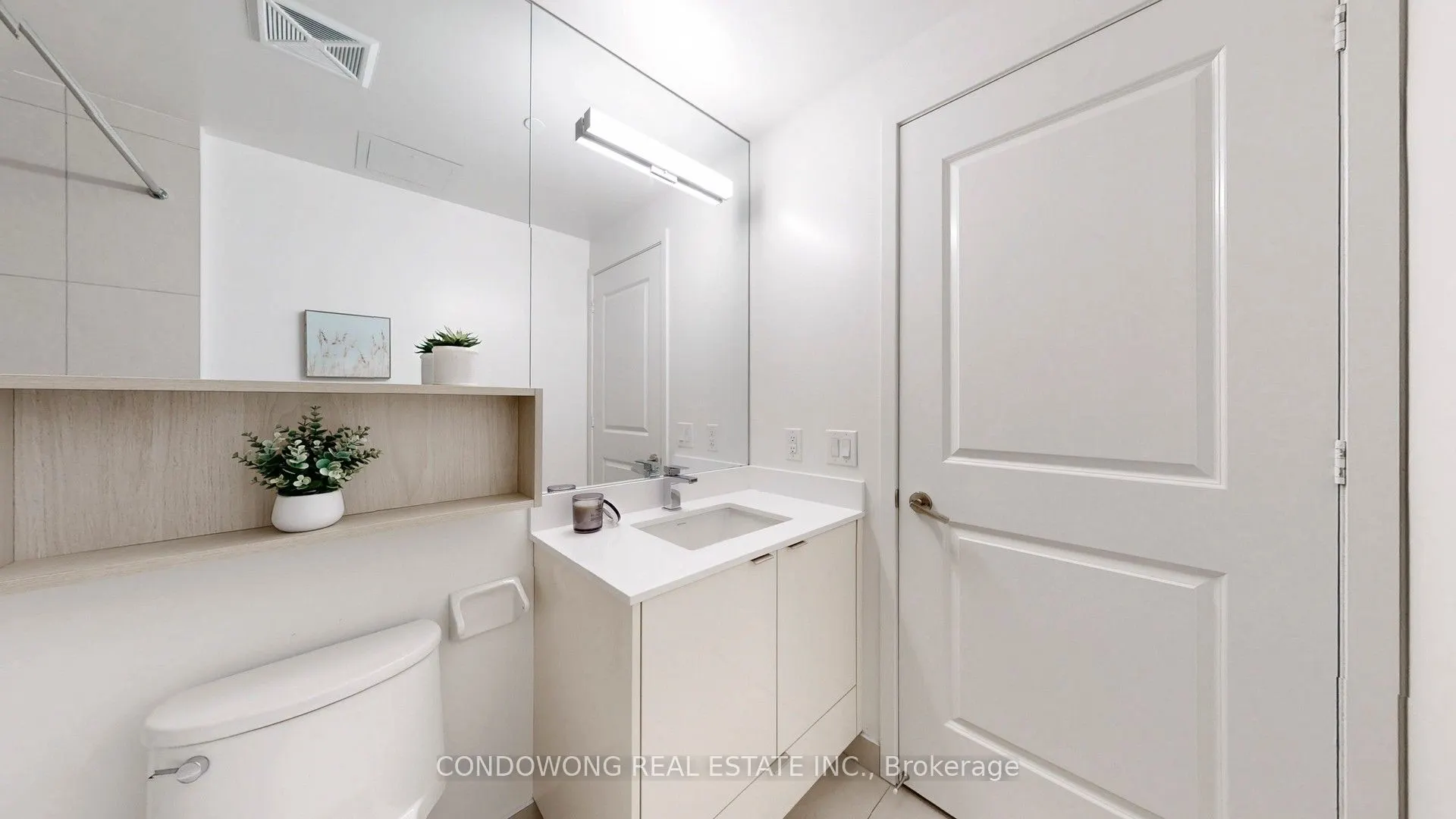 100 Dalhousie Street, #202