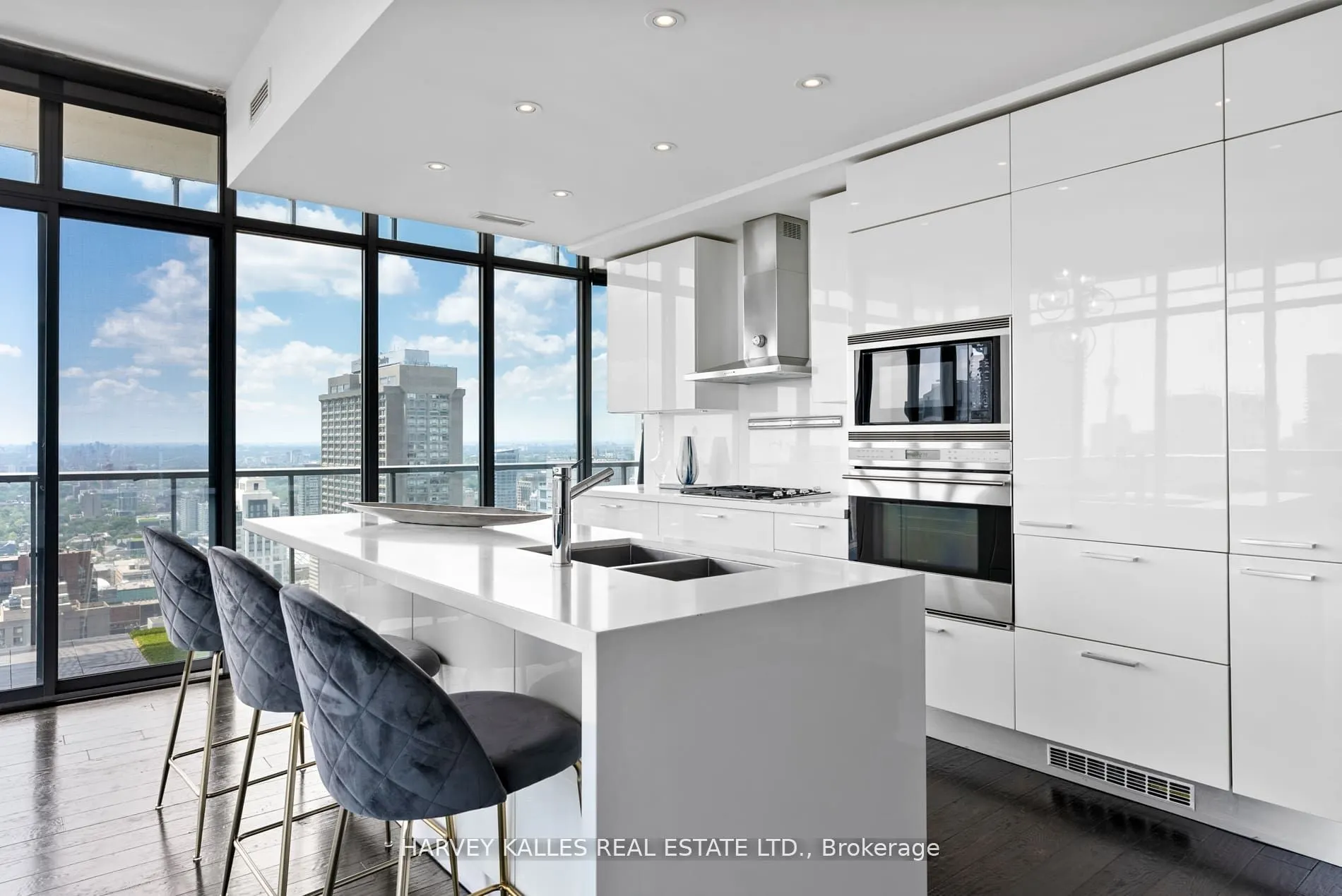 33 Charles Street E, #PH4503