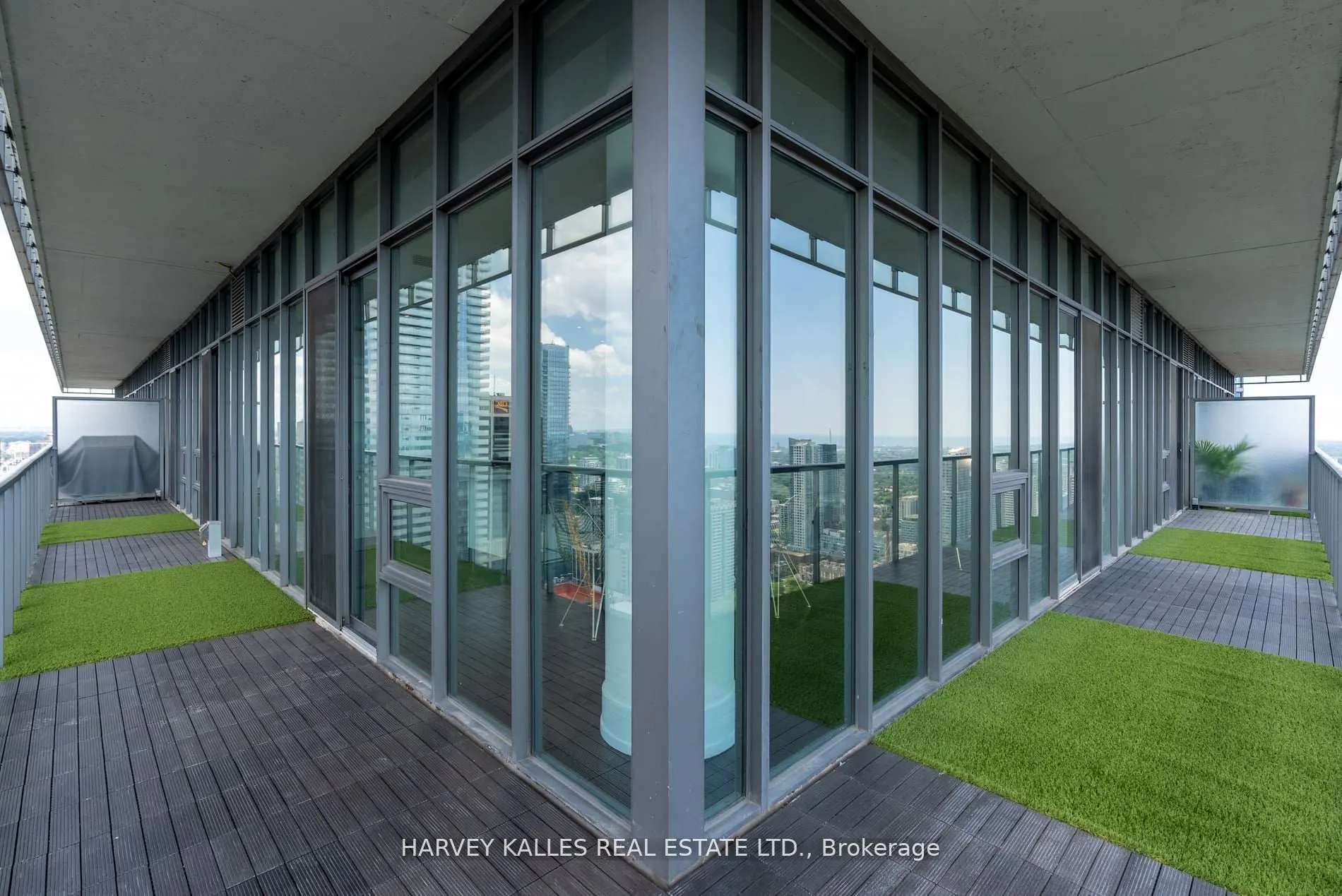 33 Charles Street E, #PH4503