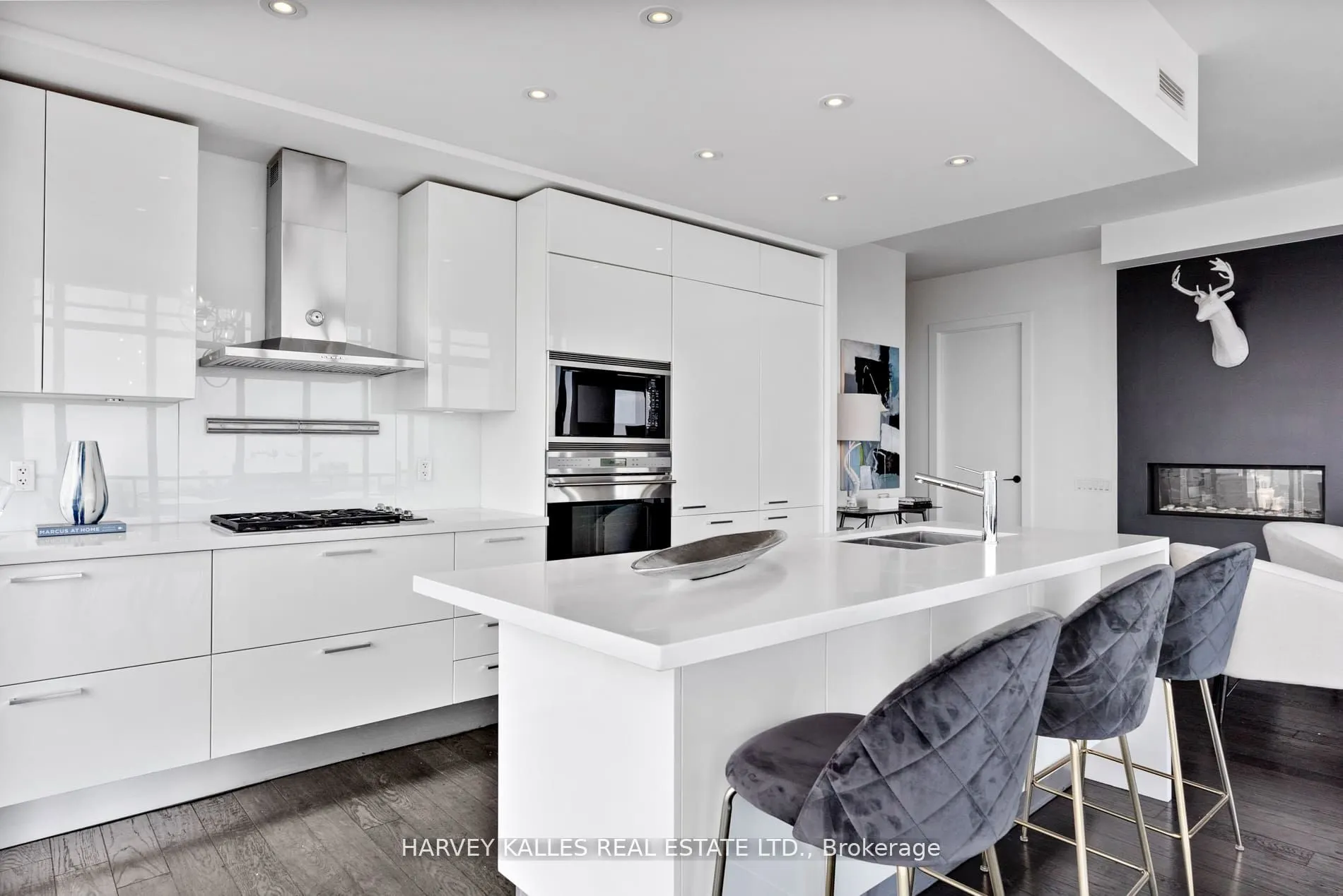 33 Charles Street E, #PH4503