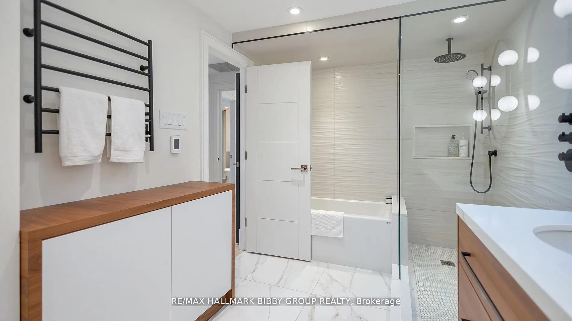 99 Harbour Square, #613