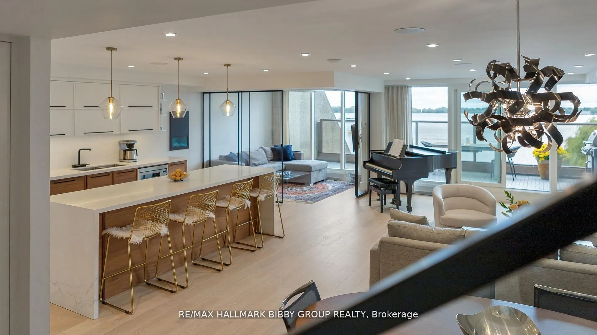 99 Harbour Square, #613