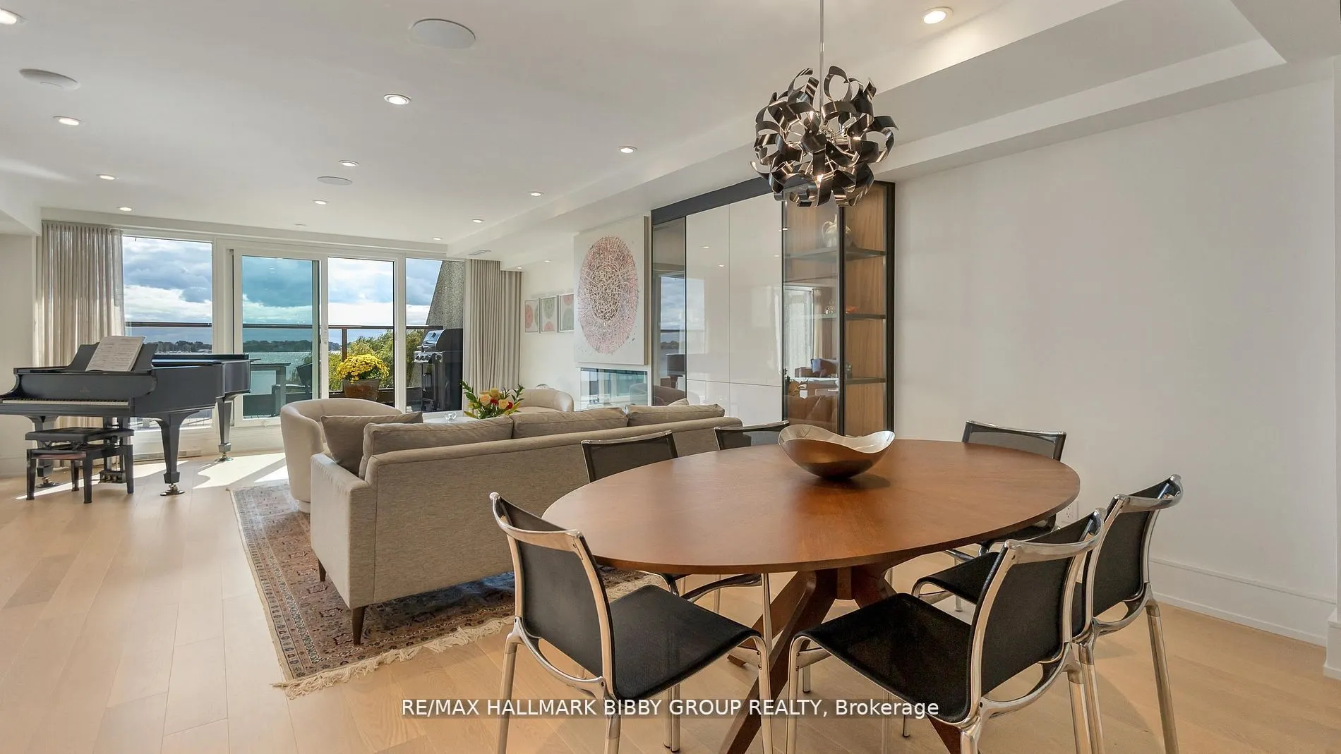 99 Harbour Square, #613