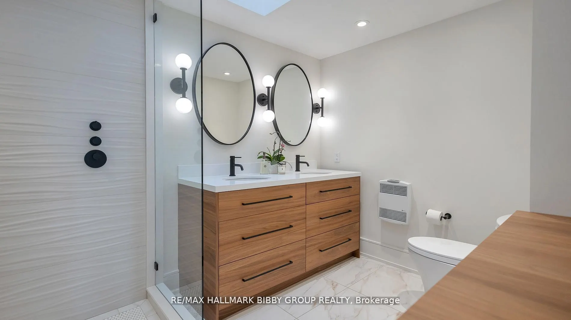 99 Harbour Square, #613