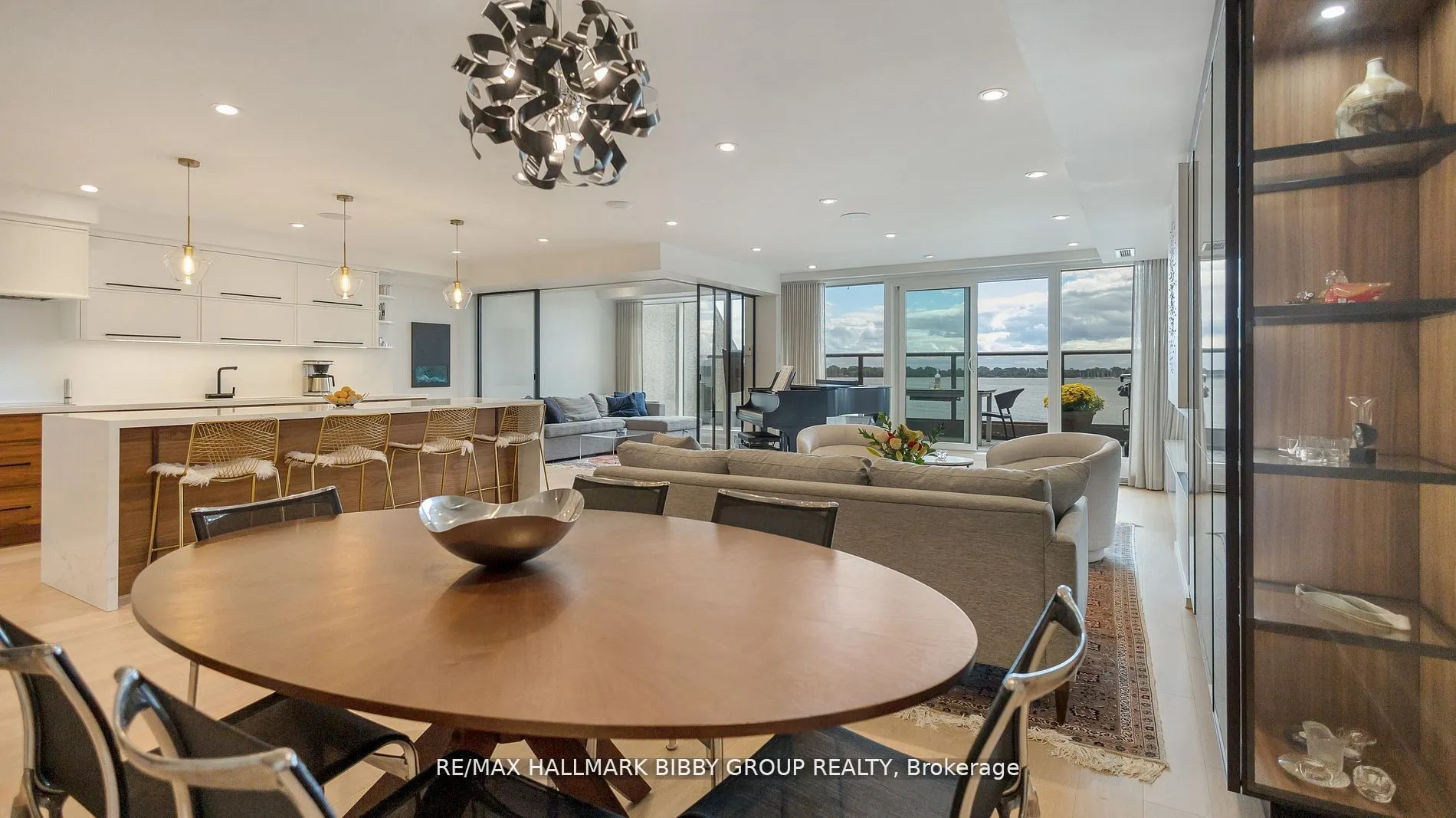 99 Harbour Square, #613