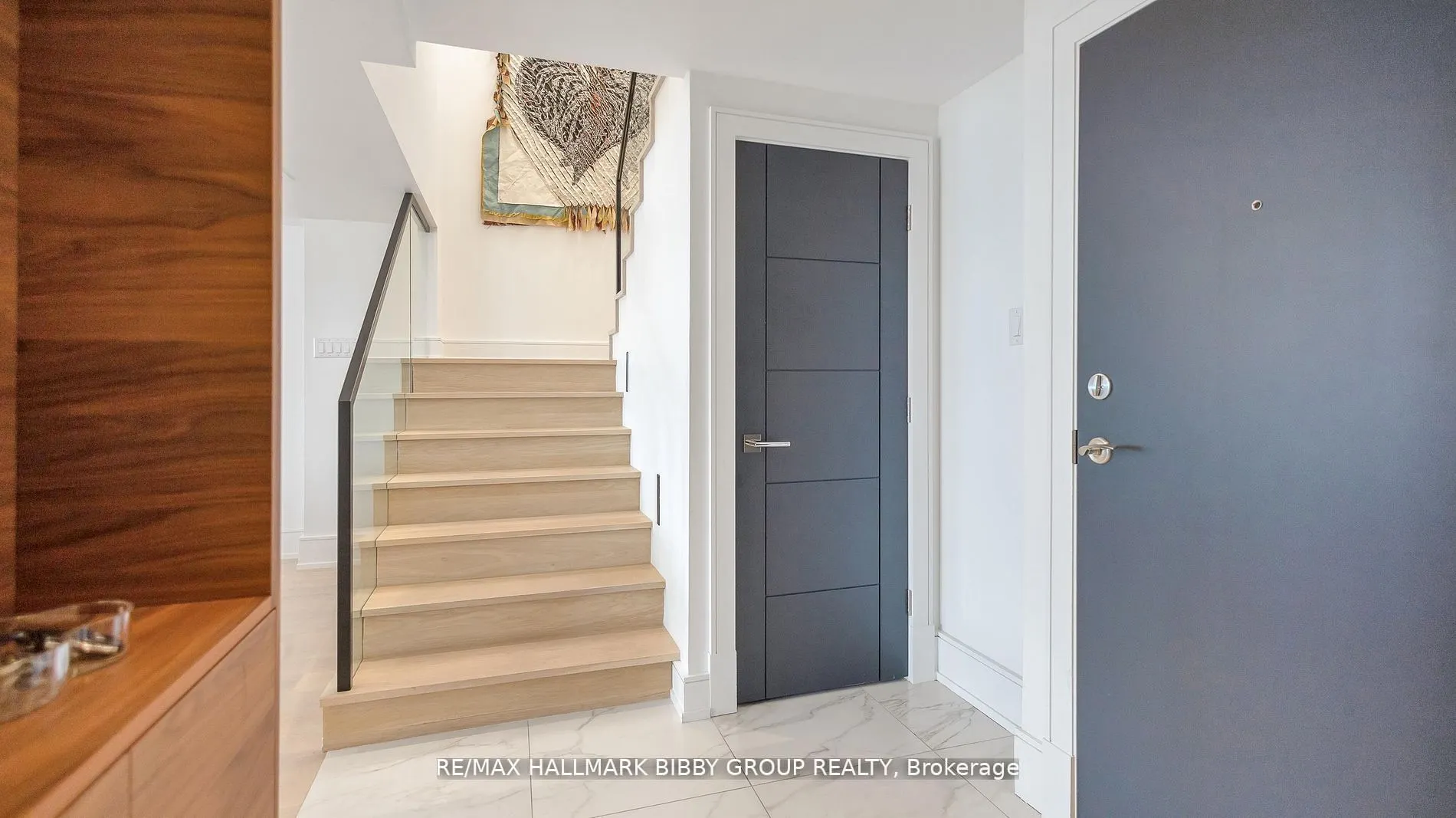 99 Harbour Square, #613