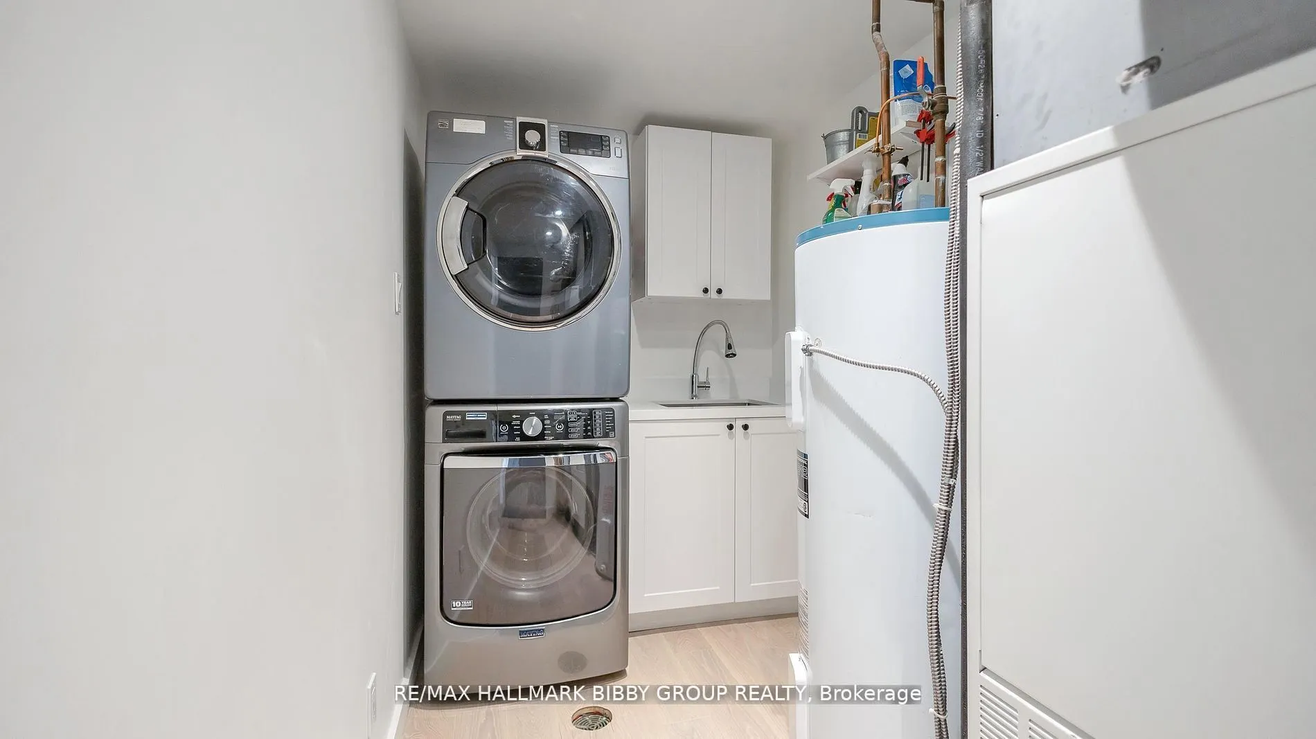 99 Harbour Square, #613