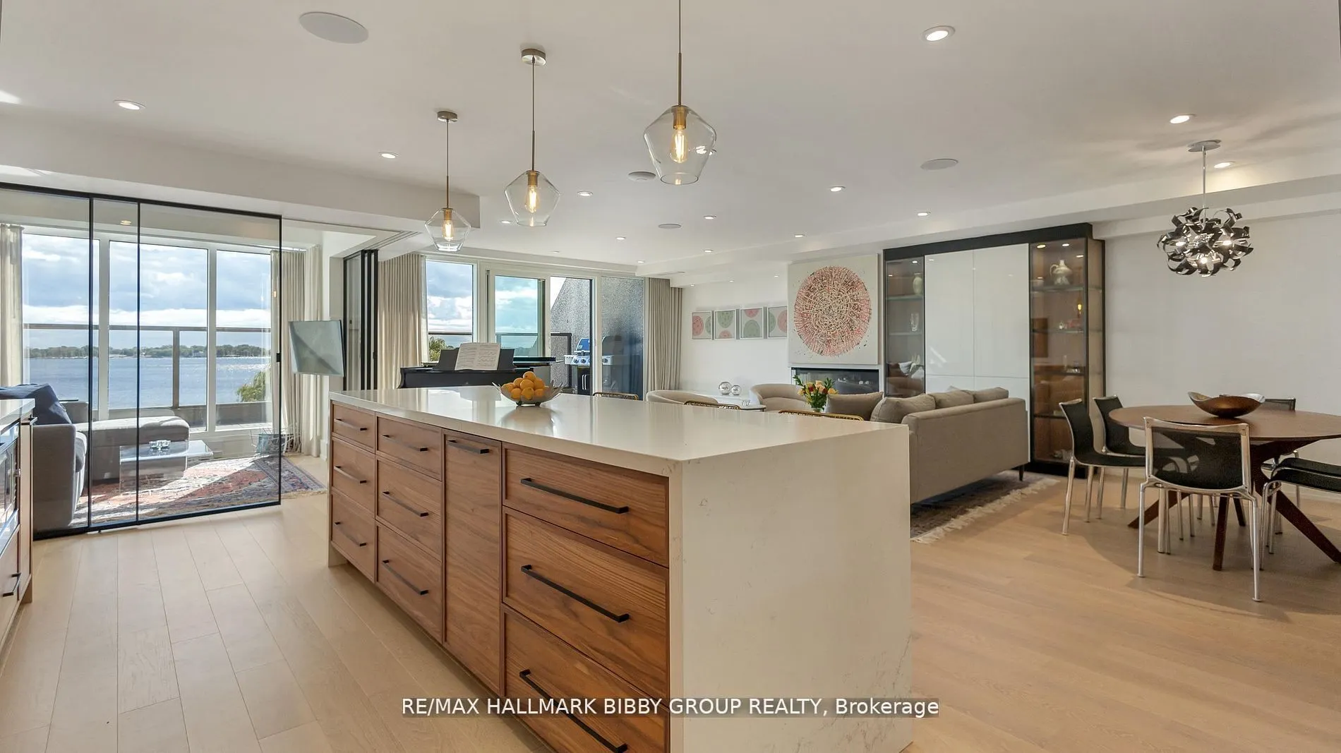 99 Harbour Square, #613